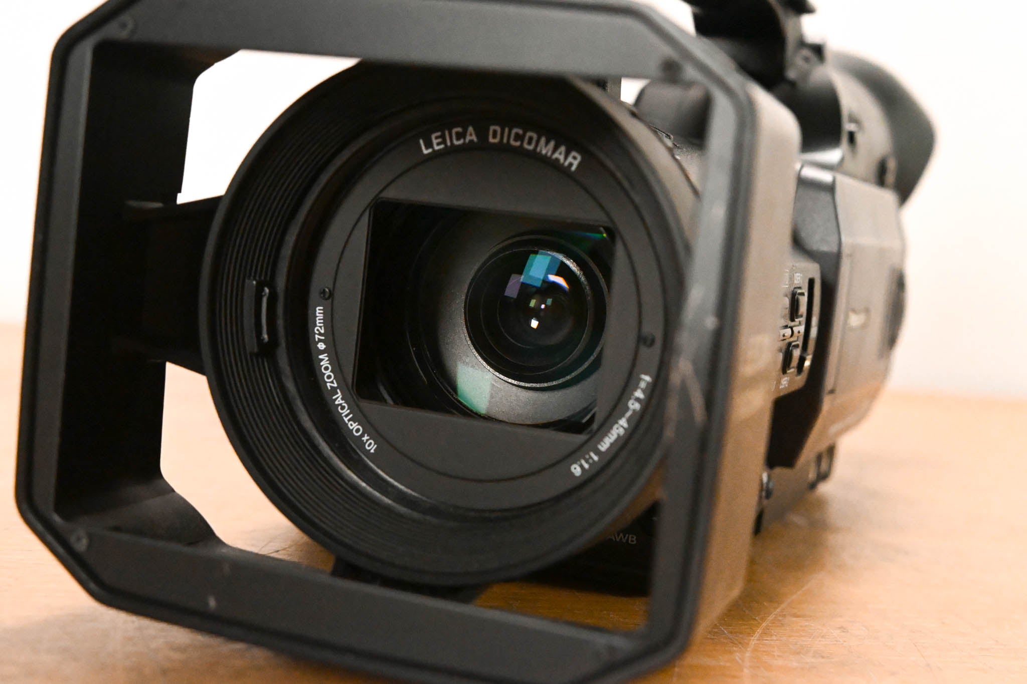 Panasonic AG-DVX100B 3-CCD Mini-DV Cinema Video Camcorder