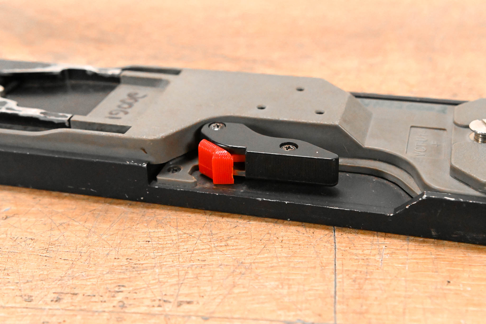 Sony VCT-U14-F Quick Release Tripod Adapter