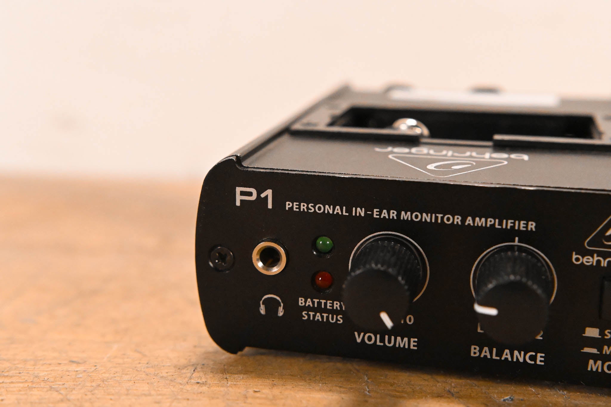 Behringer Powerplay P1 Personal In-Ear Monitor Amplifier