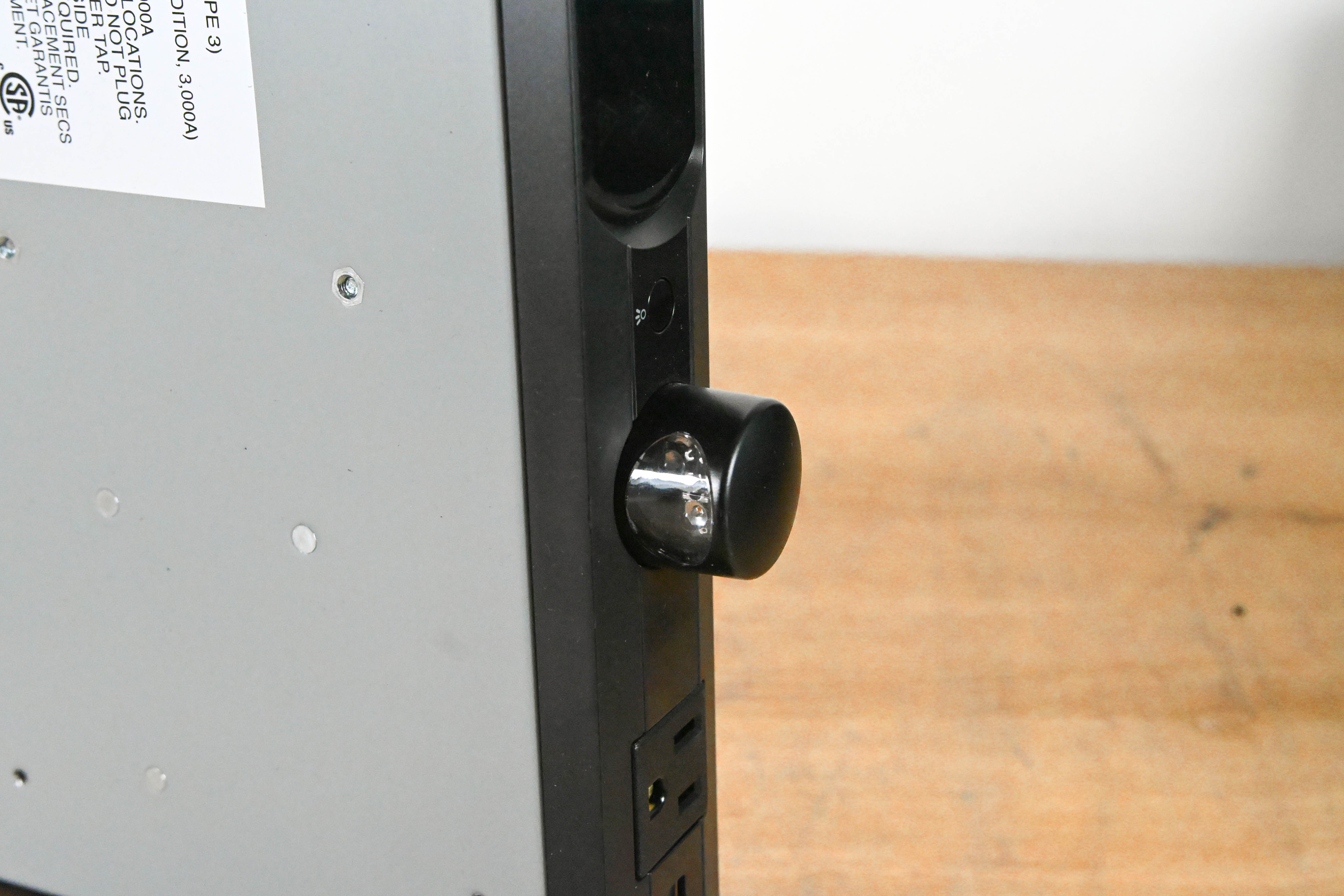 Panamax MR4300 9-Outlet Power Management Conditioner