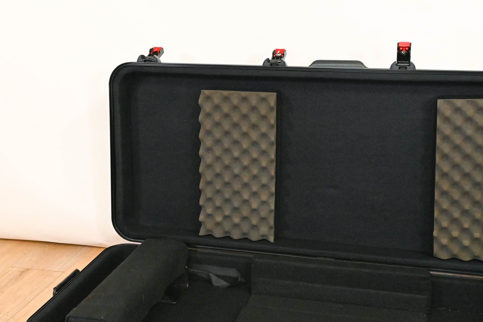 Gator Cases TSA Series 61 Key ATA Keyboard Case with Wheels