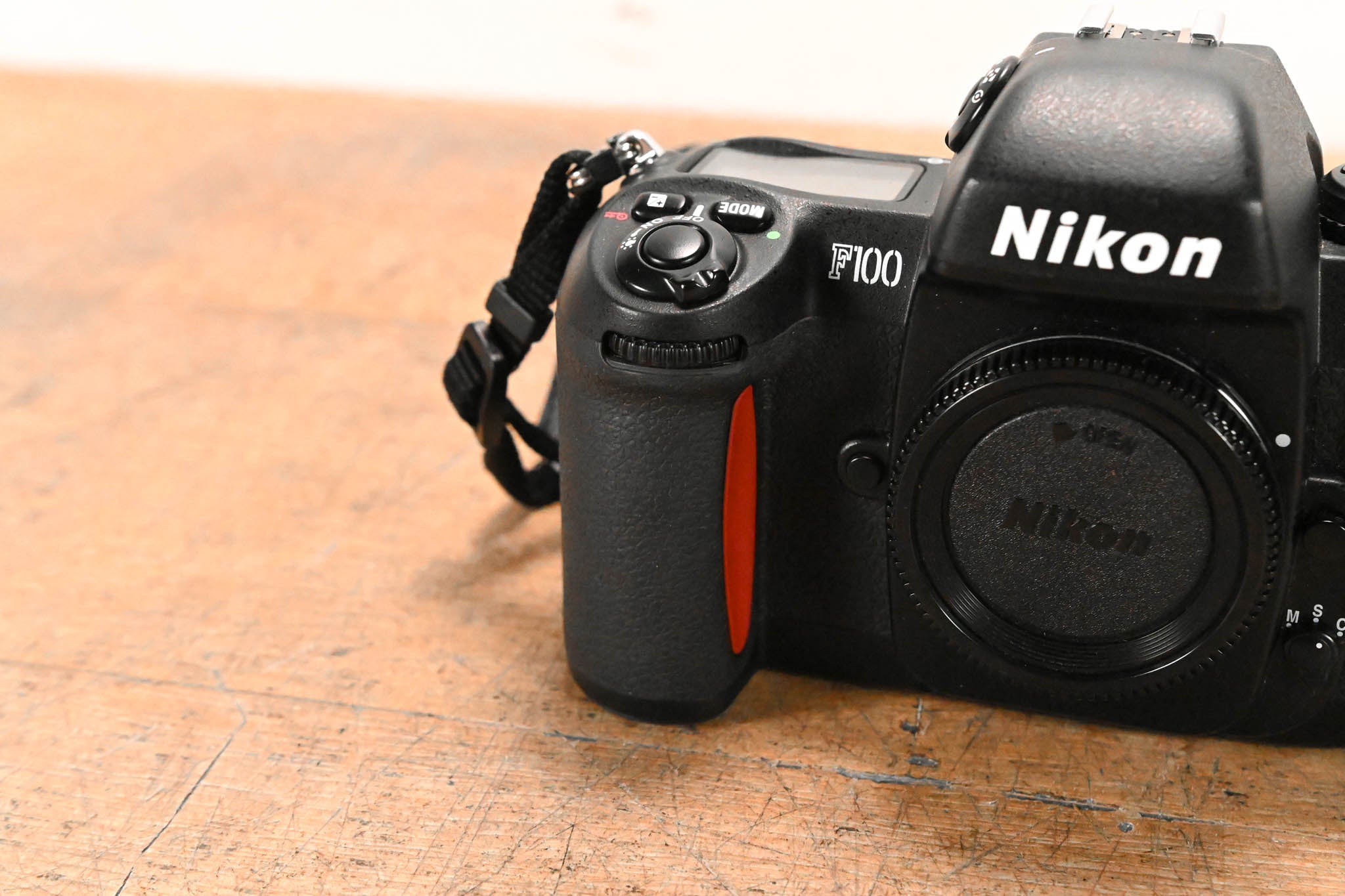 Nikon F100 Black 35mm SLR Film Camera Body with Strap