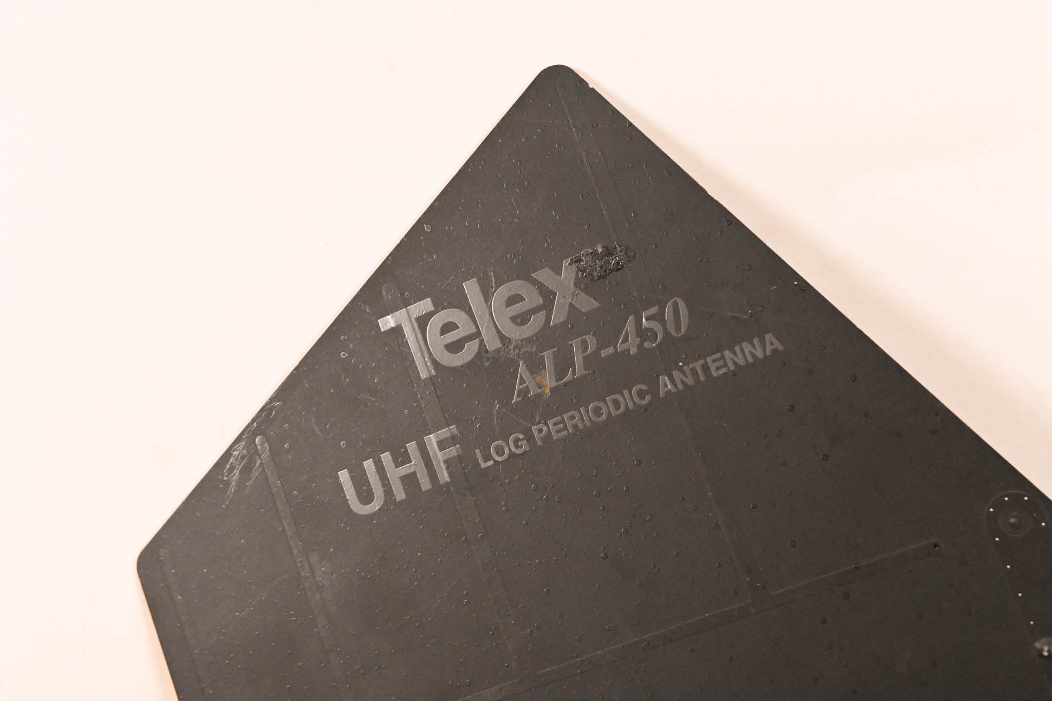 Telex ALP-450 UHF Log Periodic Antenna