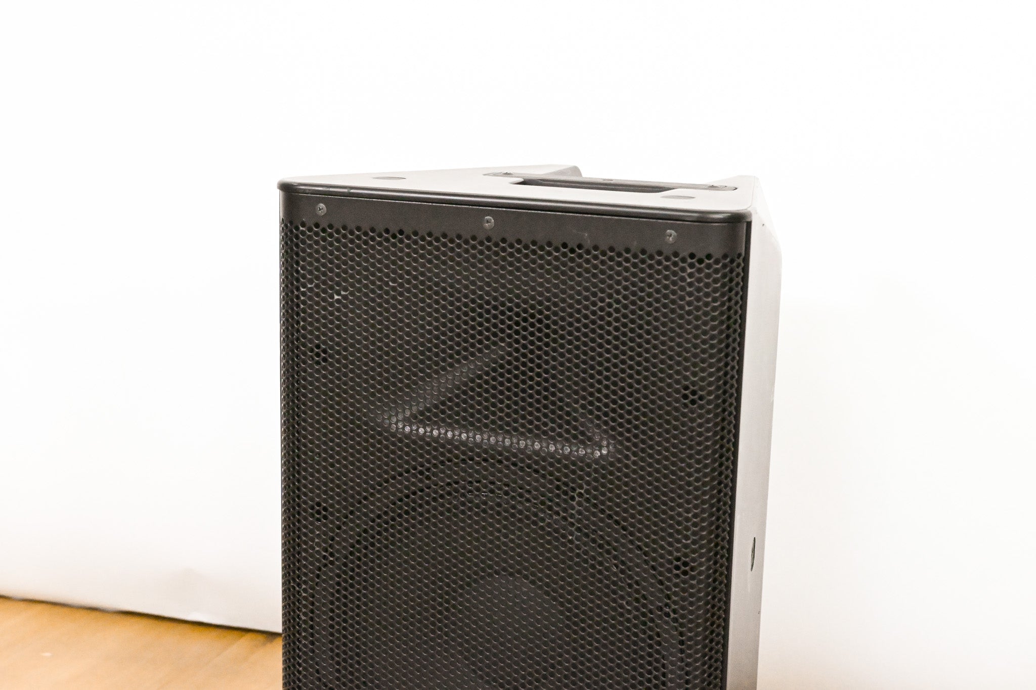 Yamaha DXR10mkII 10" 1,100W Powered PA Speaker