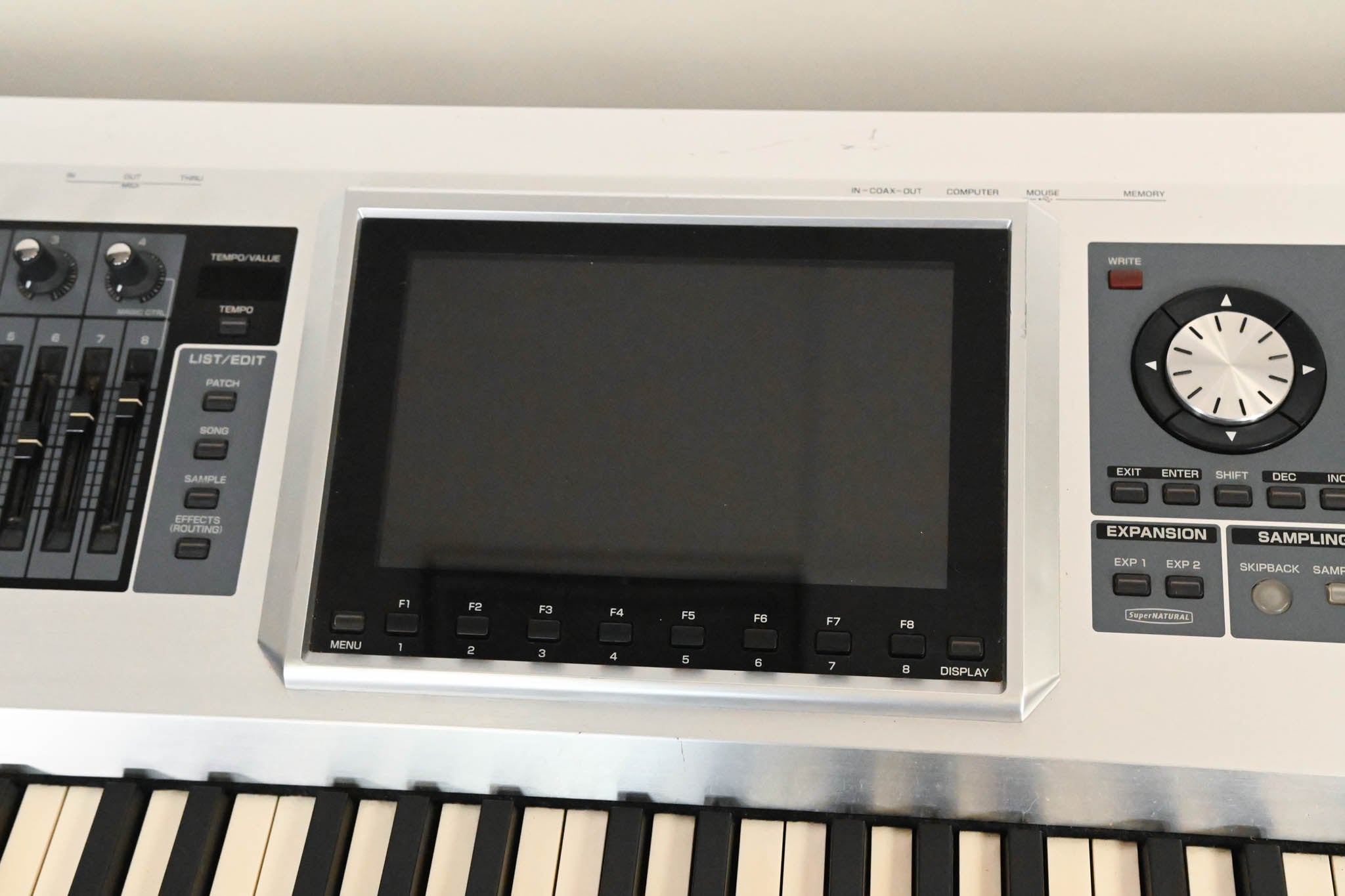 Roland Fantom G8 88-Key Keyboard Workstation