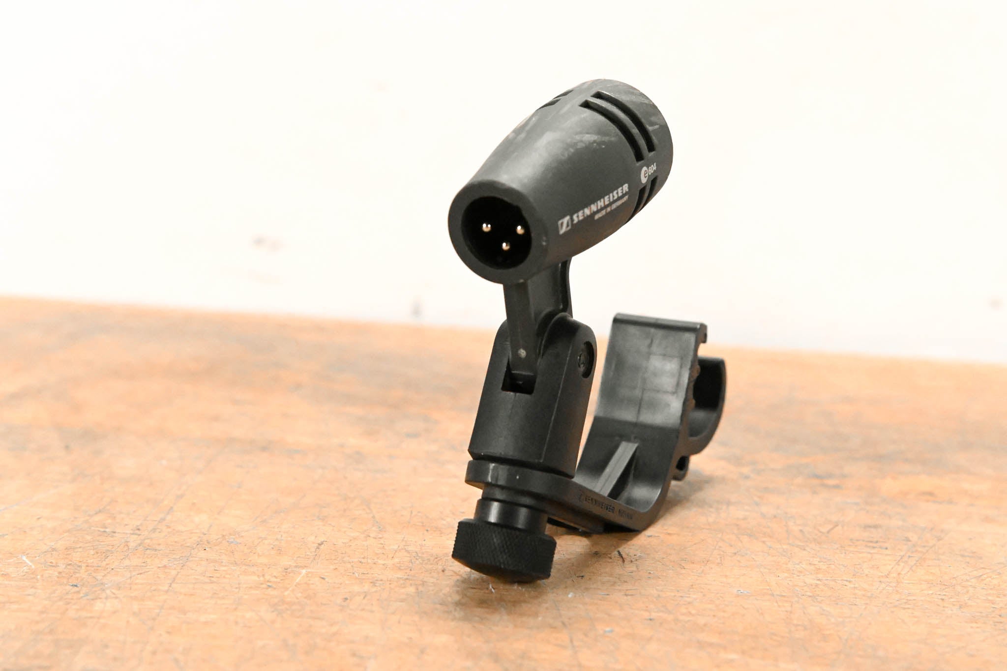 Sennheiser e 604 Dynamic Cardioid Instrument Microphone