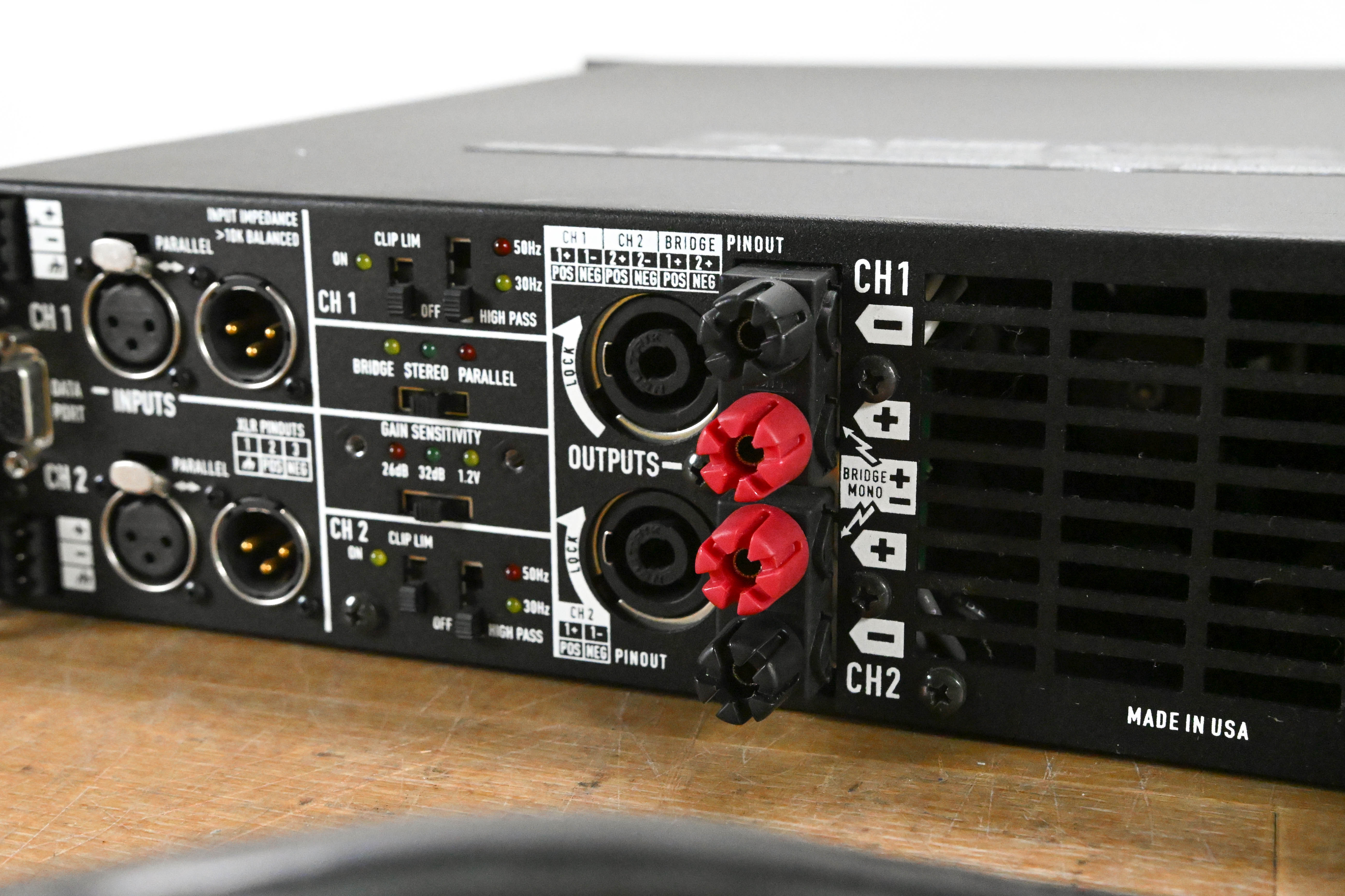 QSC PL380 Powerlight 3 Series 2-Channel Power Amplifier