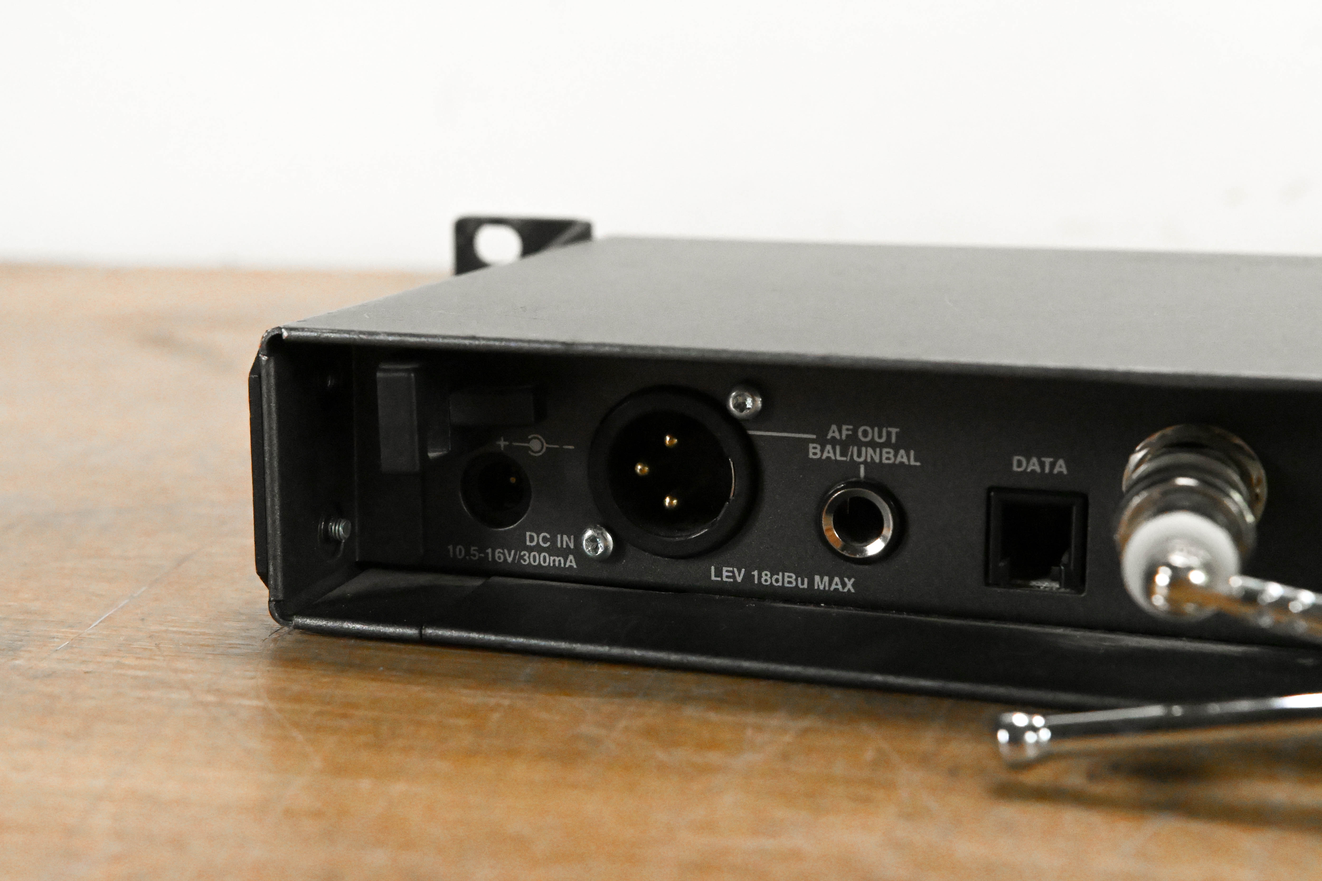 Sennheiser EM 100 G2 Wireless Receiver - 518-554 MHz (NO POWER SUPPLY)
