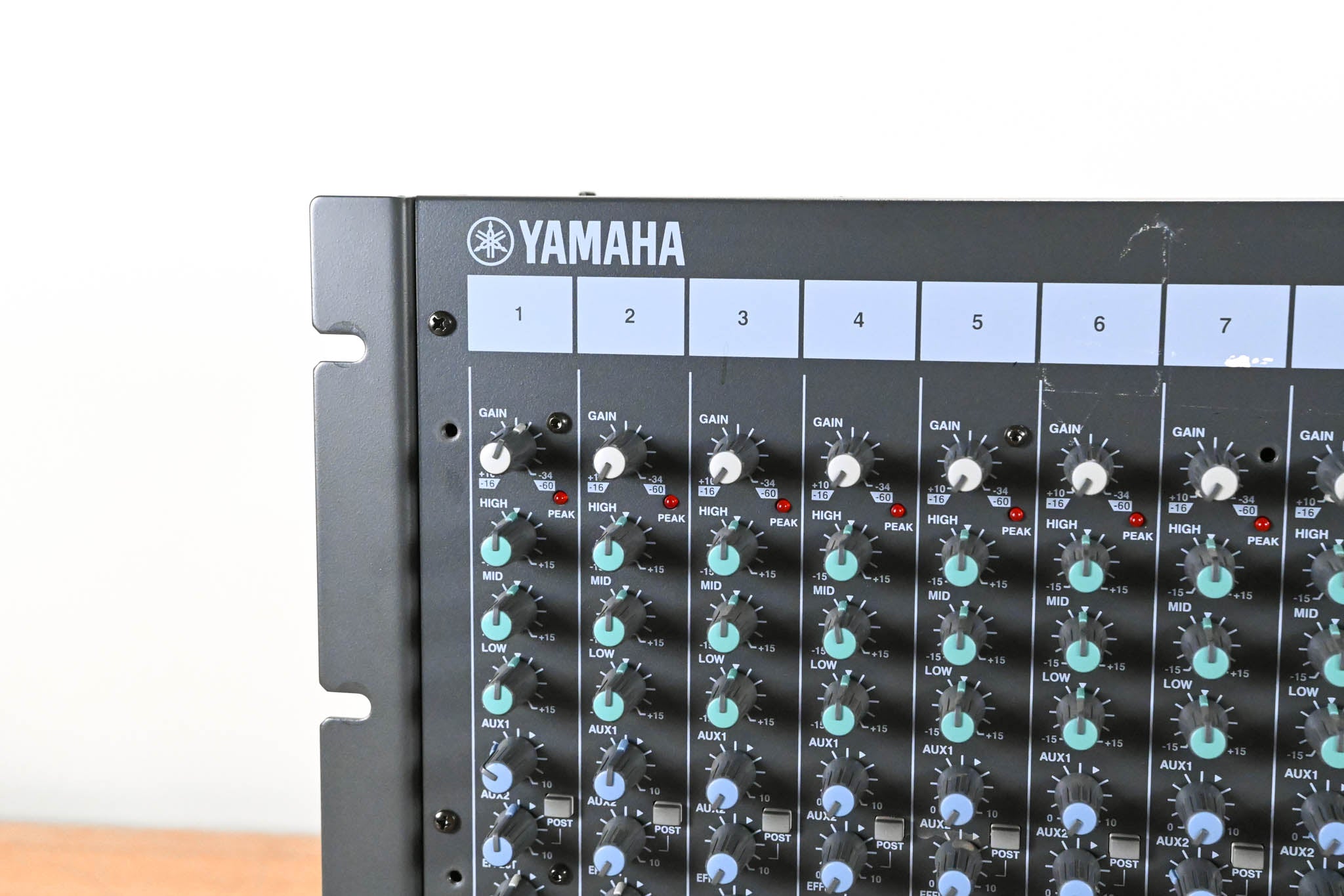 Yamaha MV12/6 12-Channel Rackmount Mixer