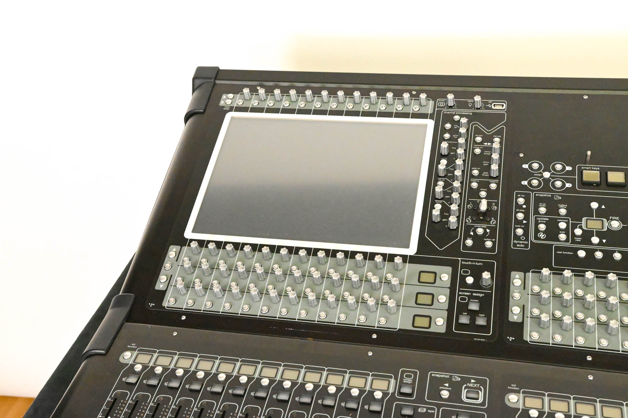 DiGiCo SD10-24 Digital Mixing Console w/ ST Optical