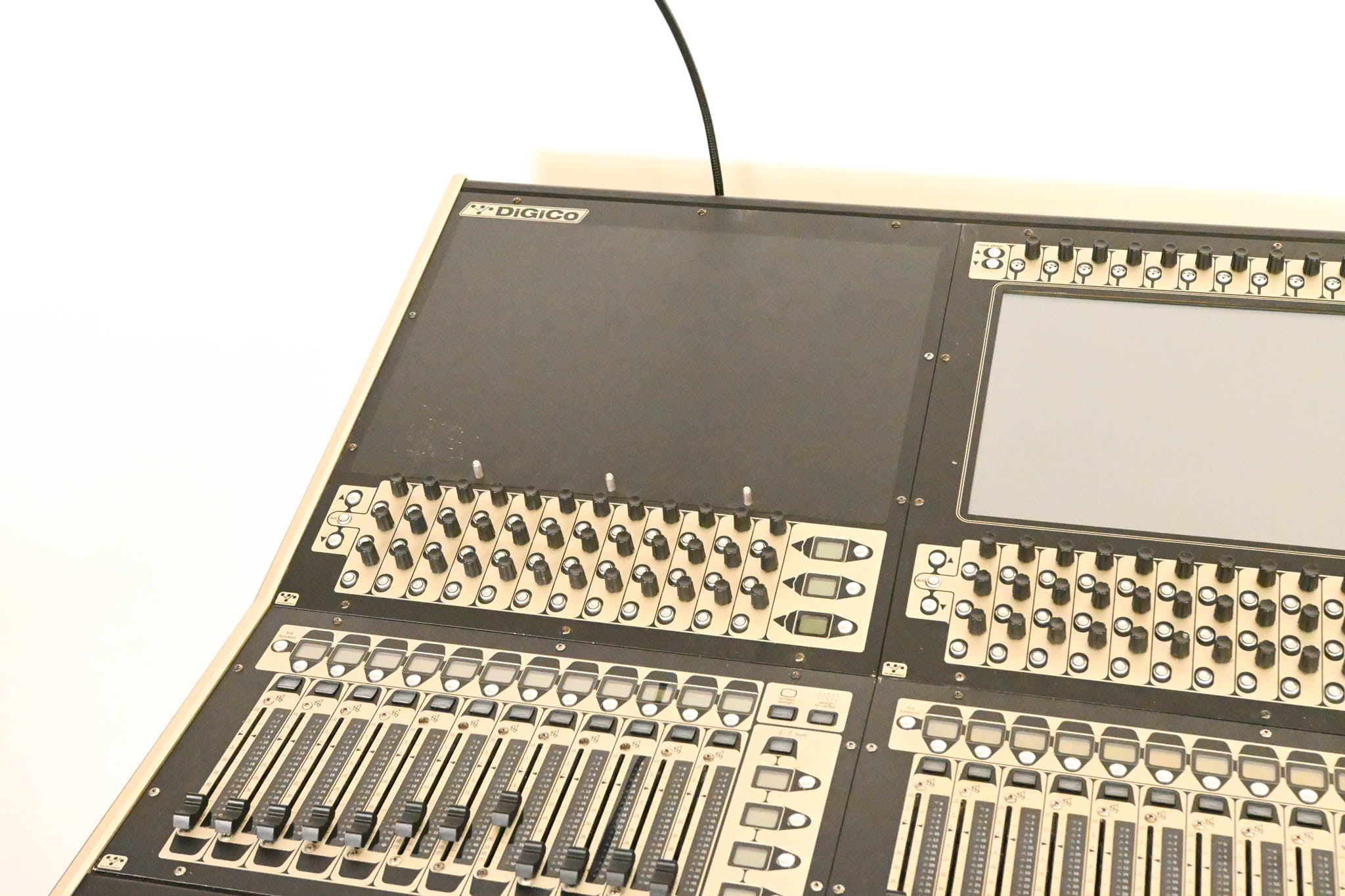 DiGiCo SD8 120-Channel Digital Mixing Console w/ ST Optical