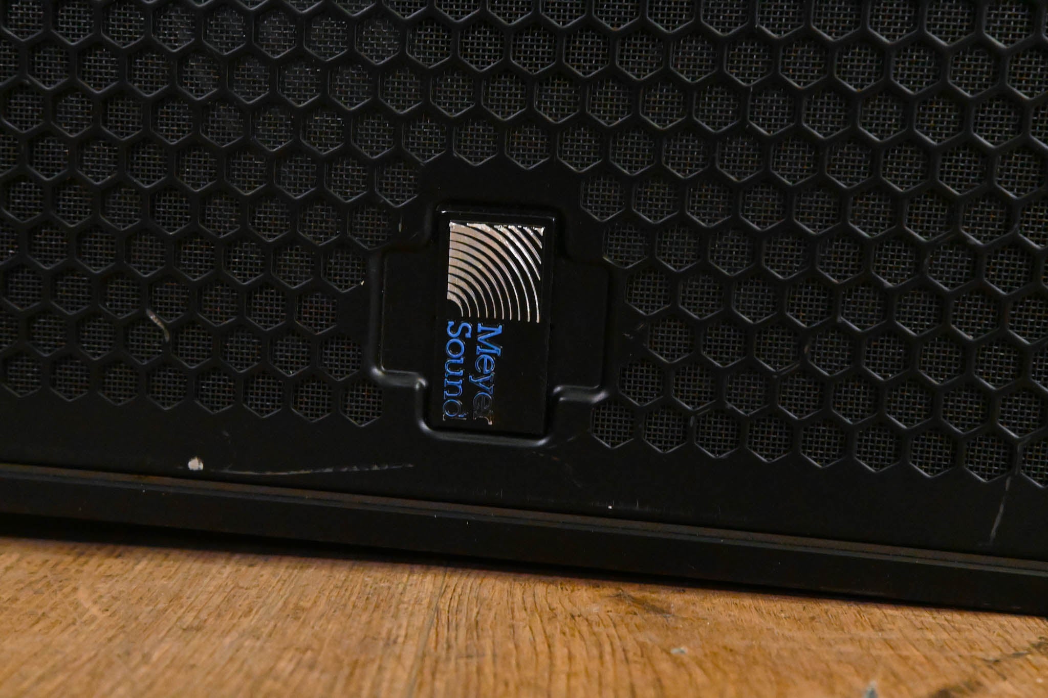 Meyer Sound UPJ-1P Compact VariO Loudspeaker (PAIR)