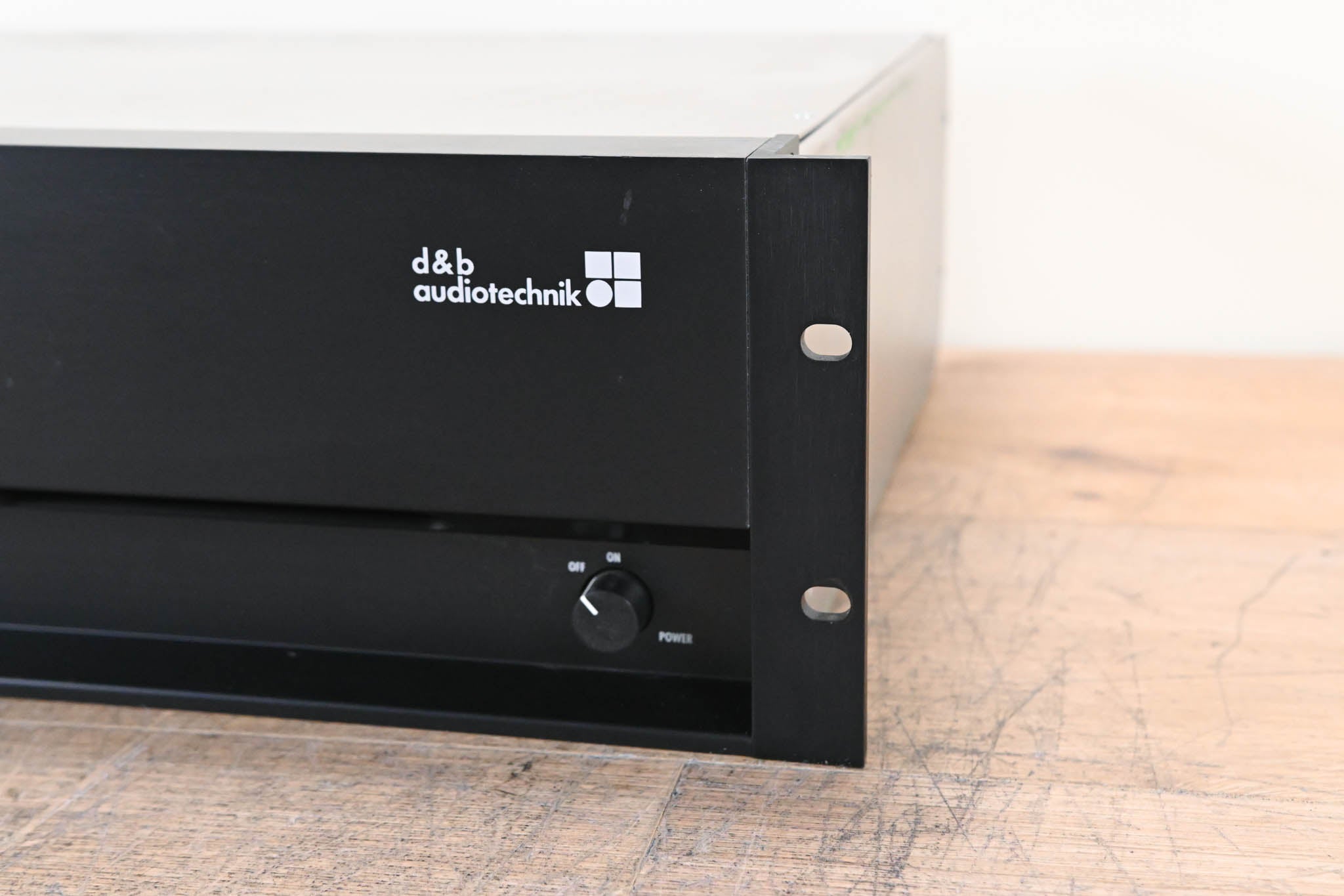 d&b audiotechnik D12 Dual-Channel Power Amplifier