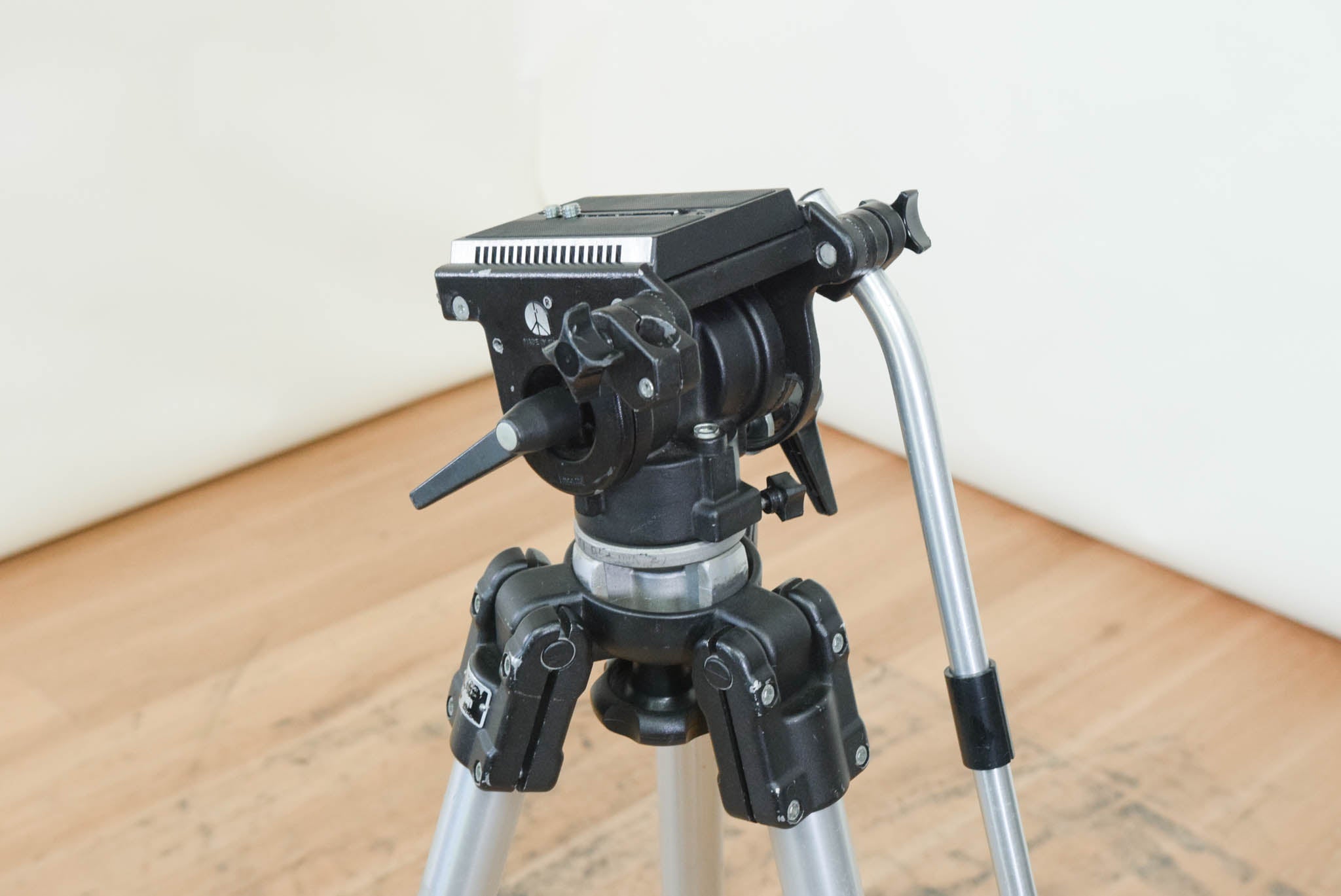 Manfrotto/Bogen 3061 Video Tripod with 116 Head