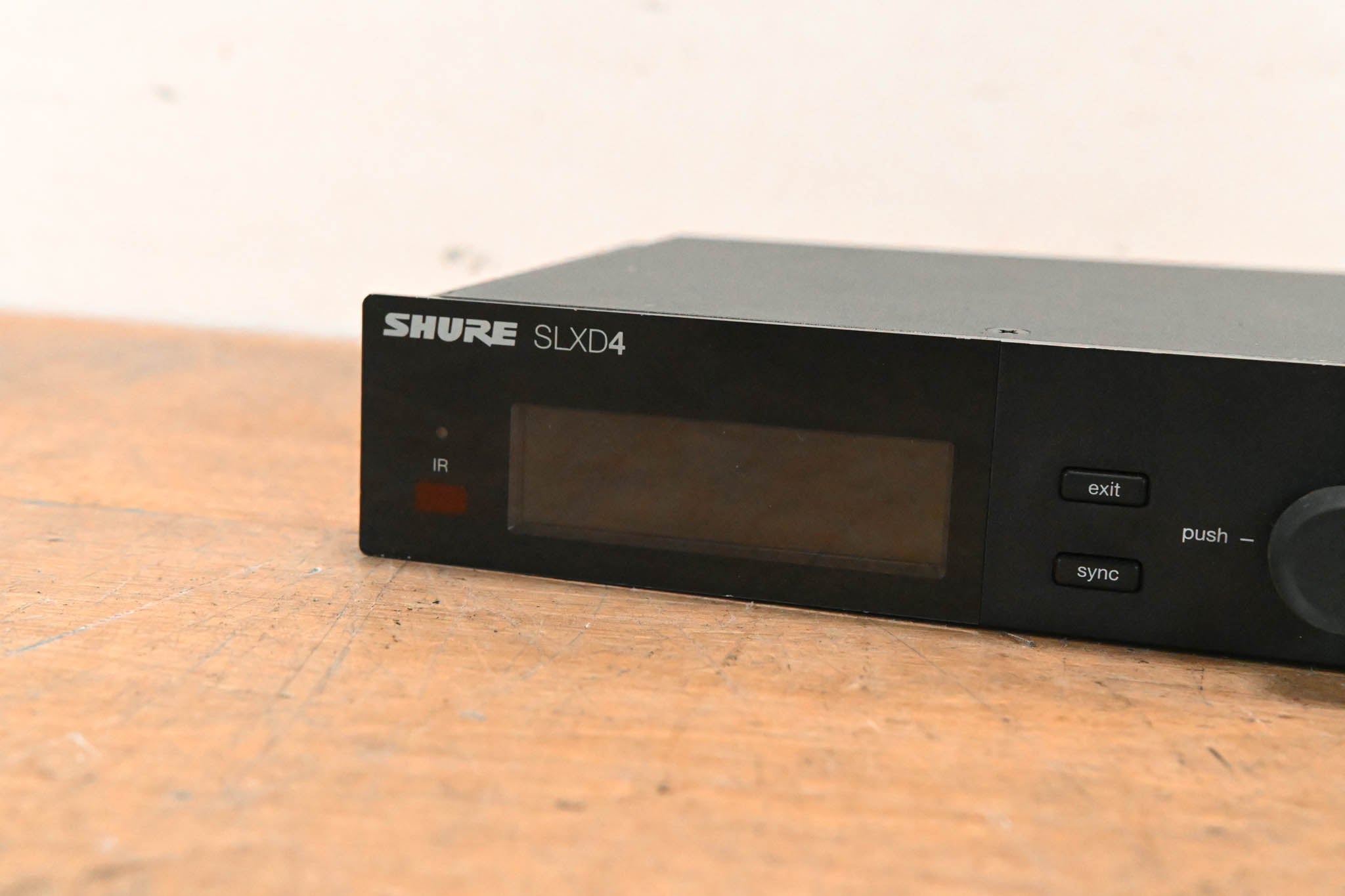 Shure SLXD4 Wireless Receiver - J52 Band: 558-602 / 614-616 MHz (NO PSU)