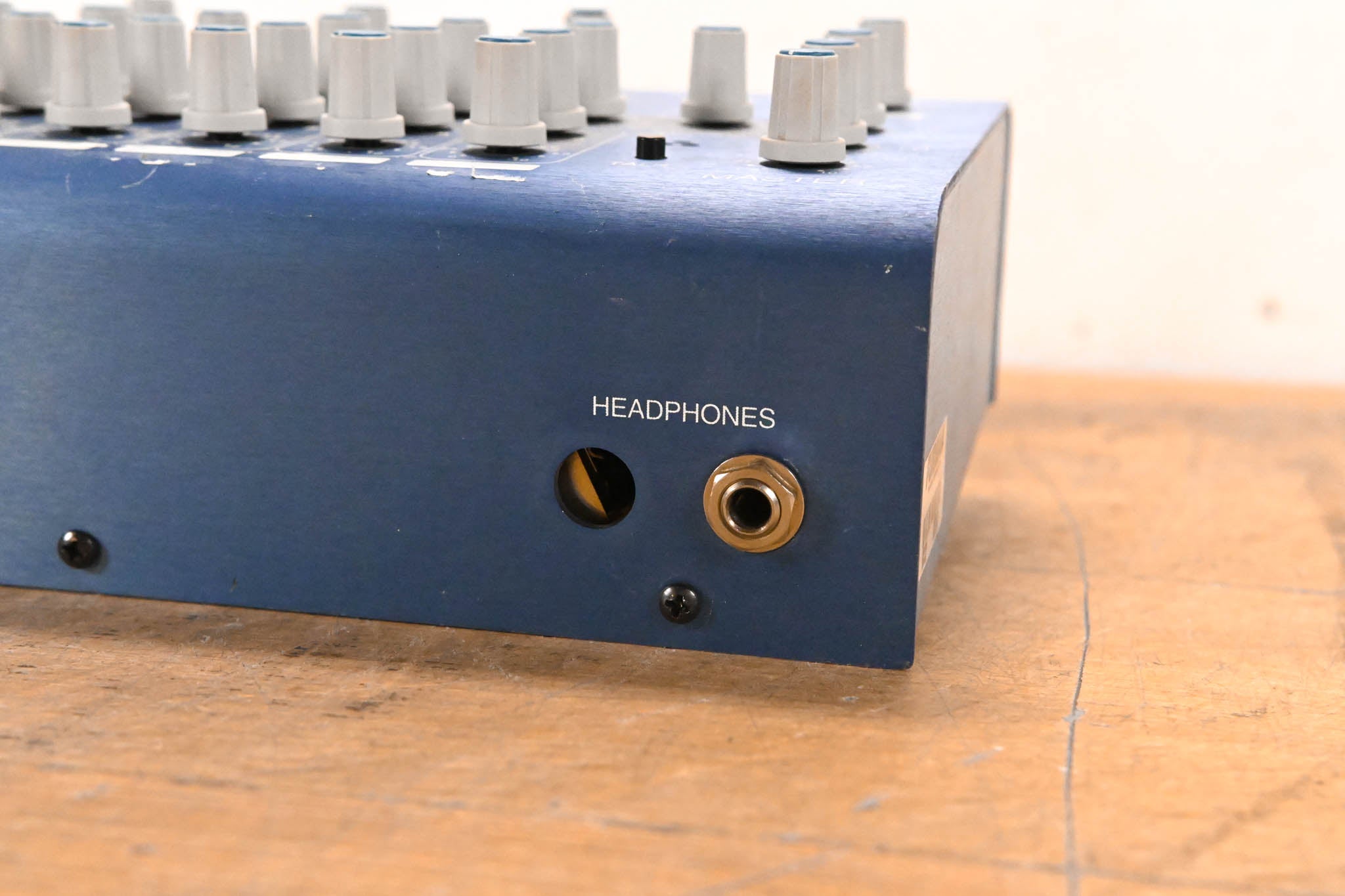 Furman HRM-16 16-Channel Headphone Mixing Station