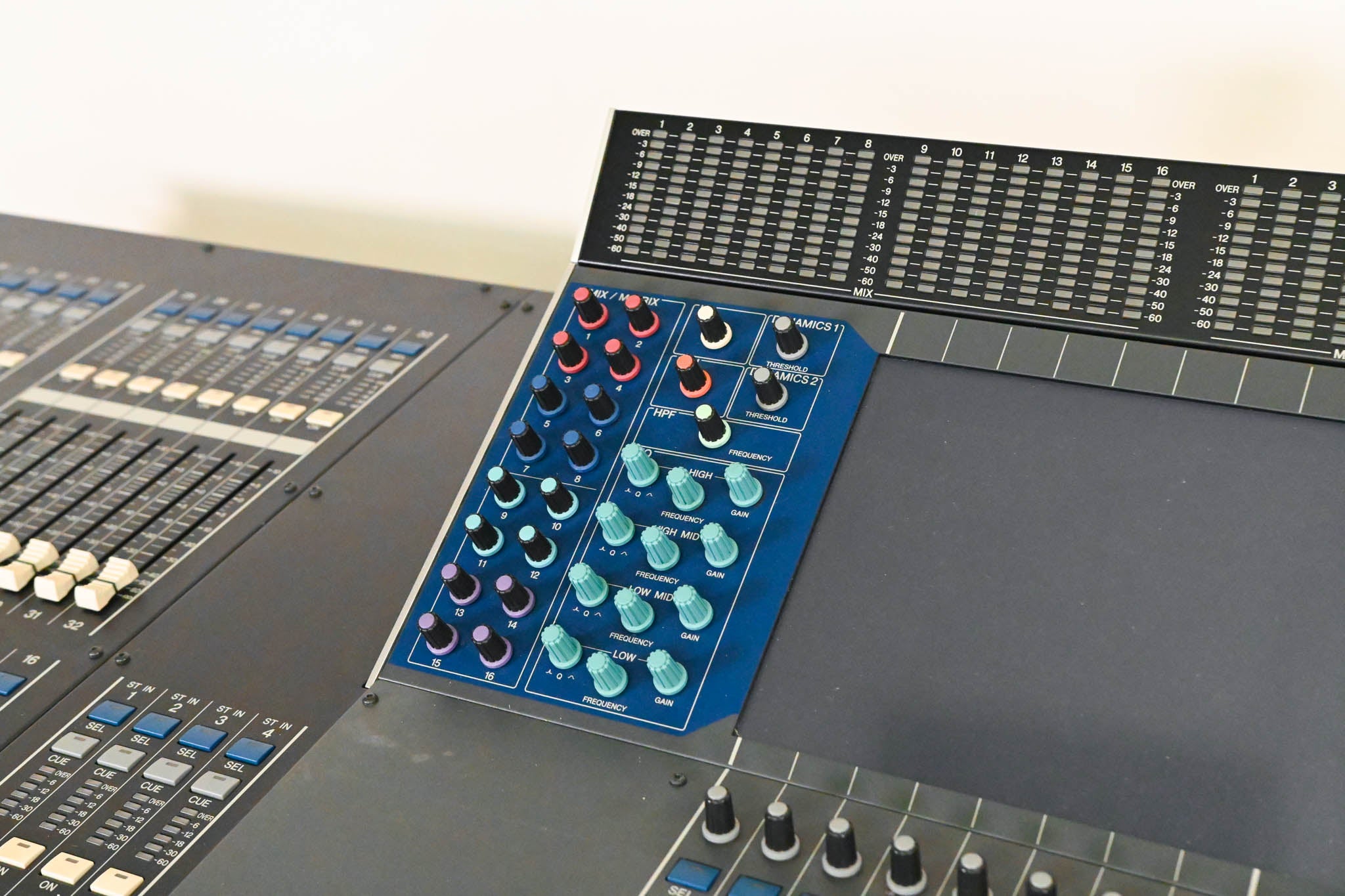 Yamaha M7CL-48 48-Channel Digital Audio Mixing Console