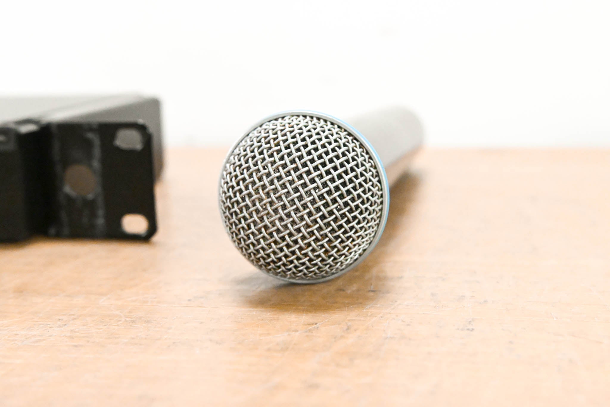 Shure BLX24R/B58 Handheld Wireless System - H10 Band (NO POWER SUPPLY)