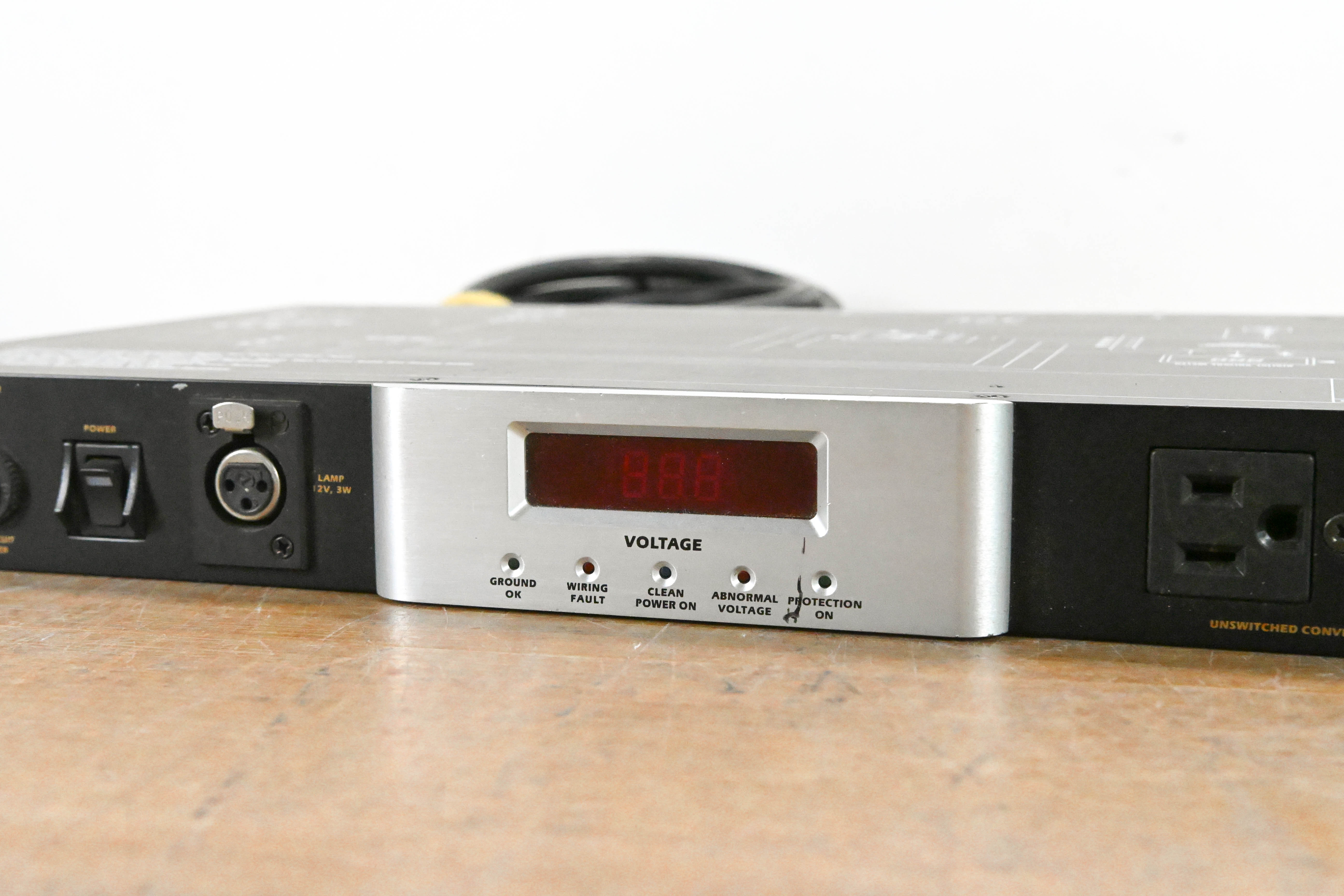 Monster Power PRO 2500 PowerCenter 10-Outlet Power Conditioner
