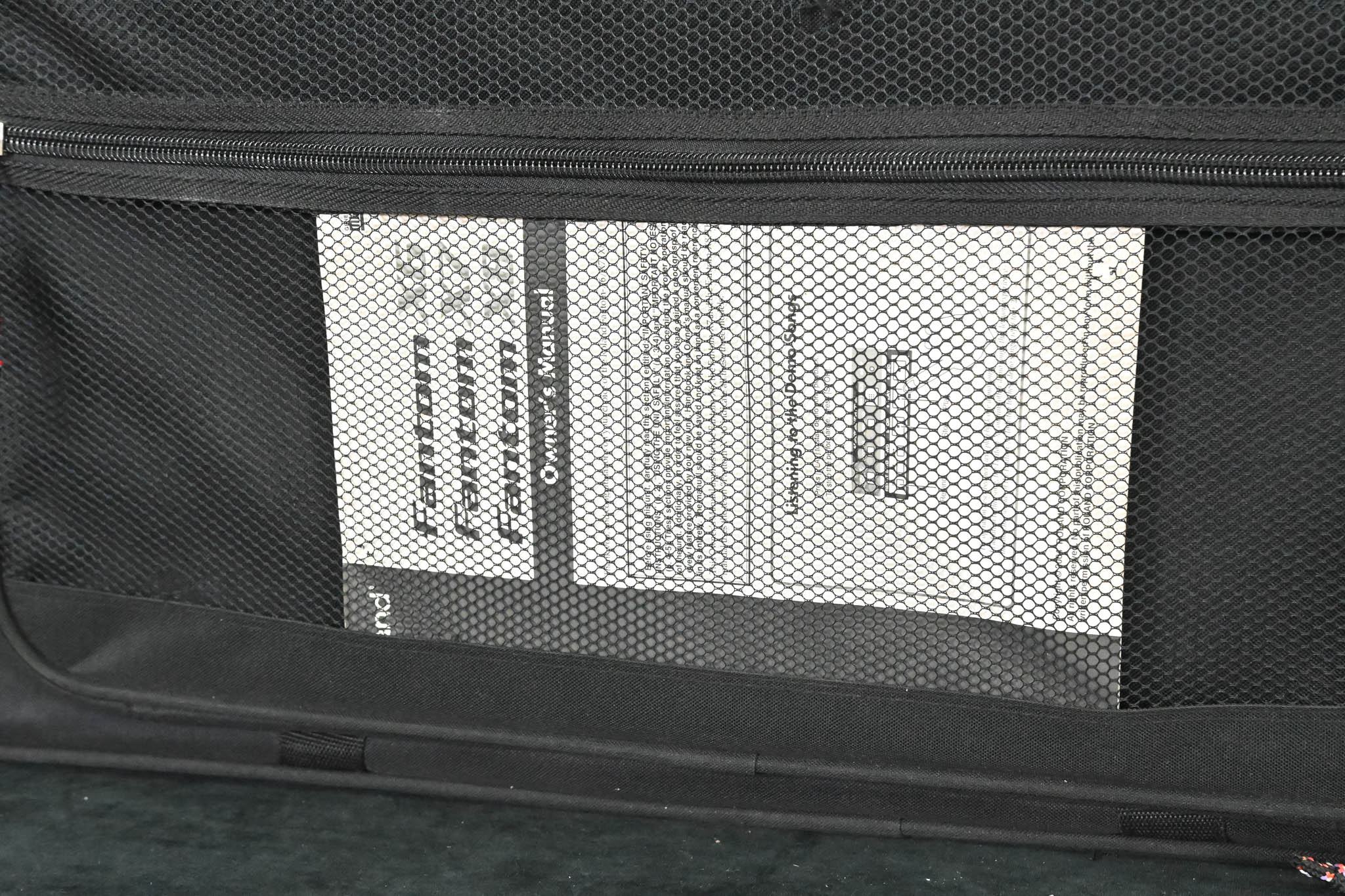 Roland Fantom-X7 76-Key Keyboard Workstation with Gator Case CG01JZ2