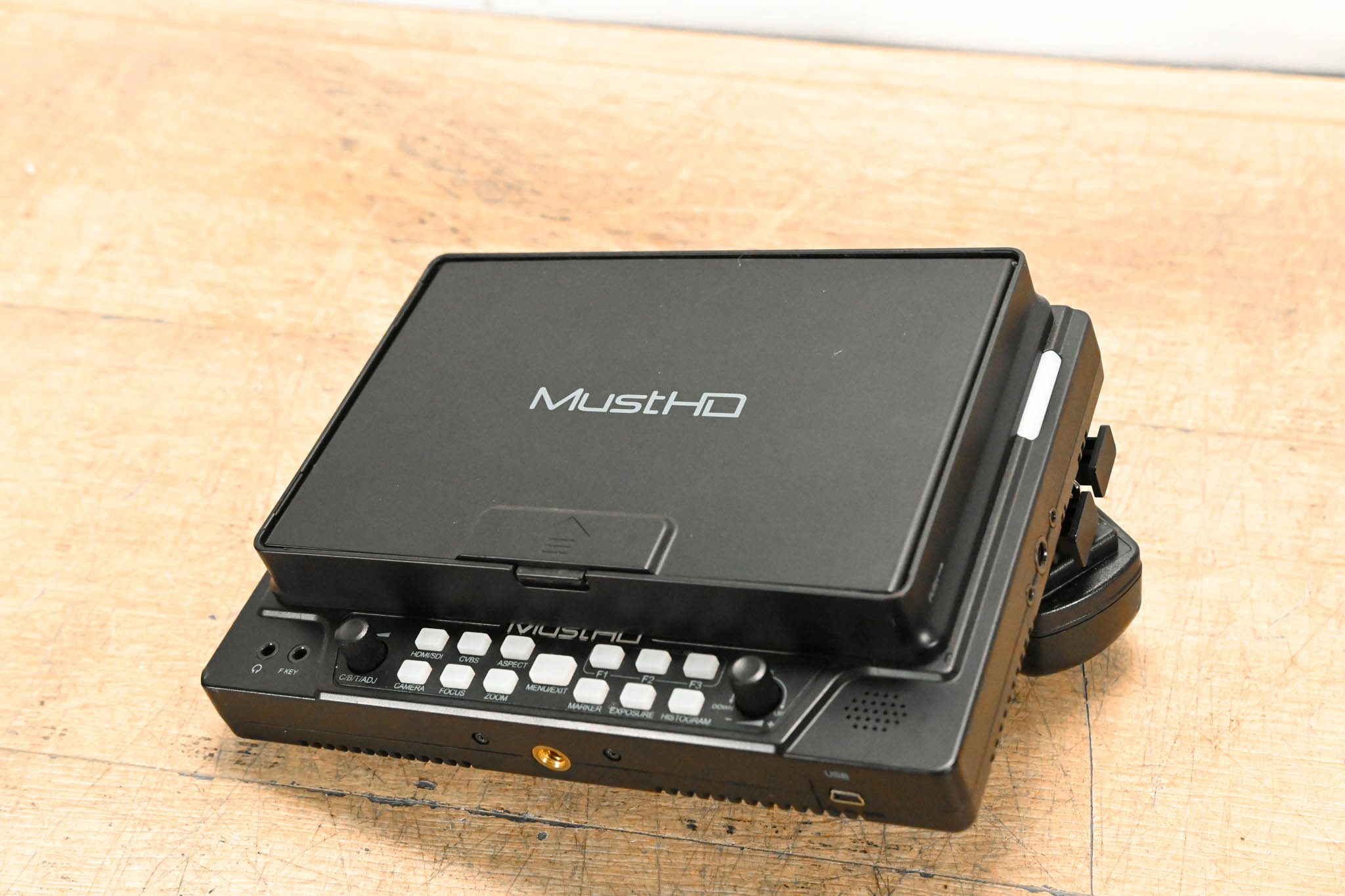 MustHD M702S 7" 4K 3G-SDI & HDMI IPS On-Camera Monitor