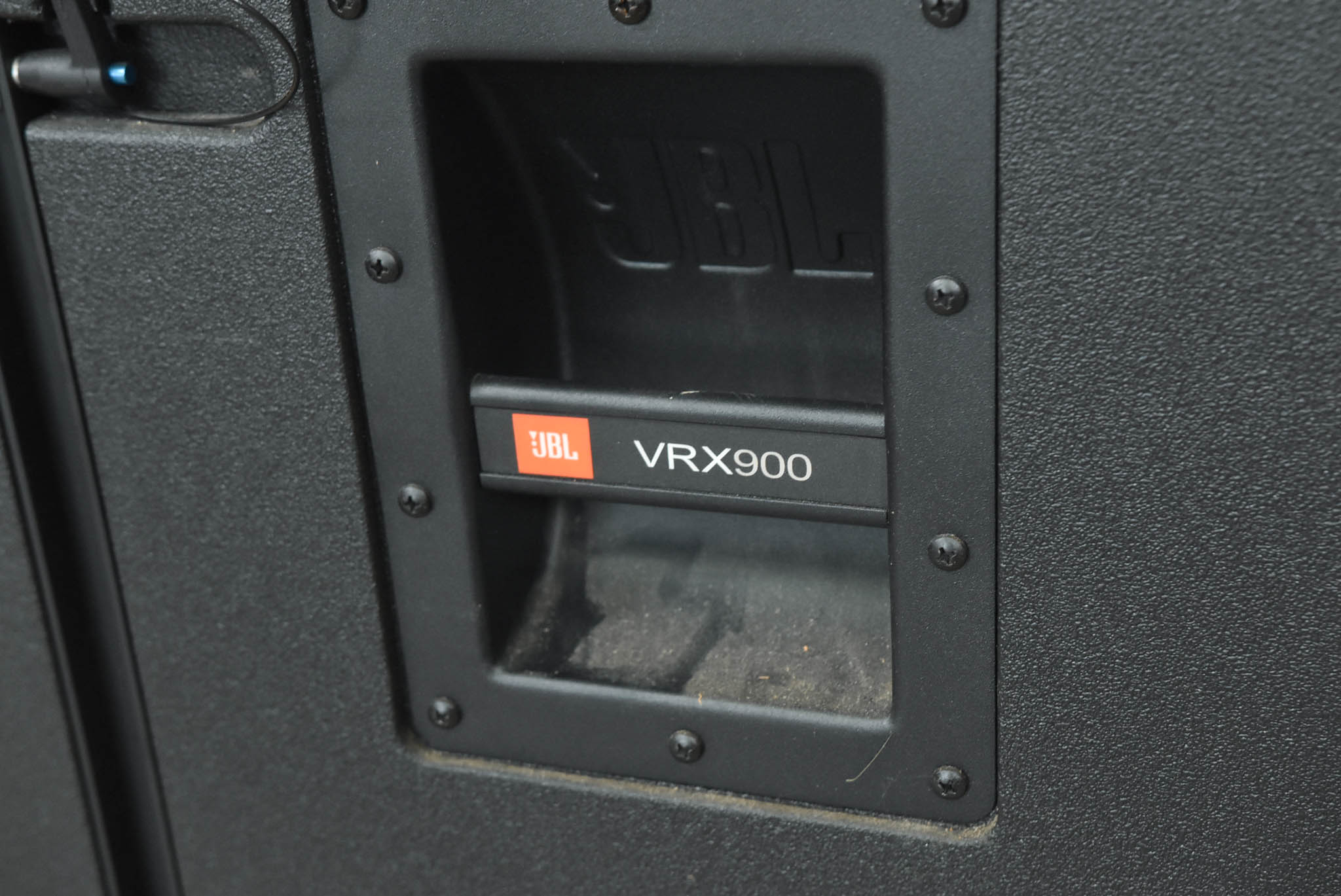 JBL VRX918SP 18-inch Powered Flyable Subwoofer