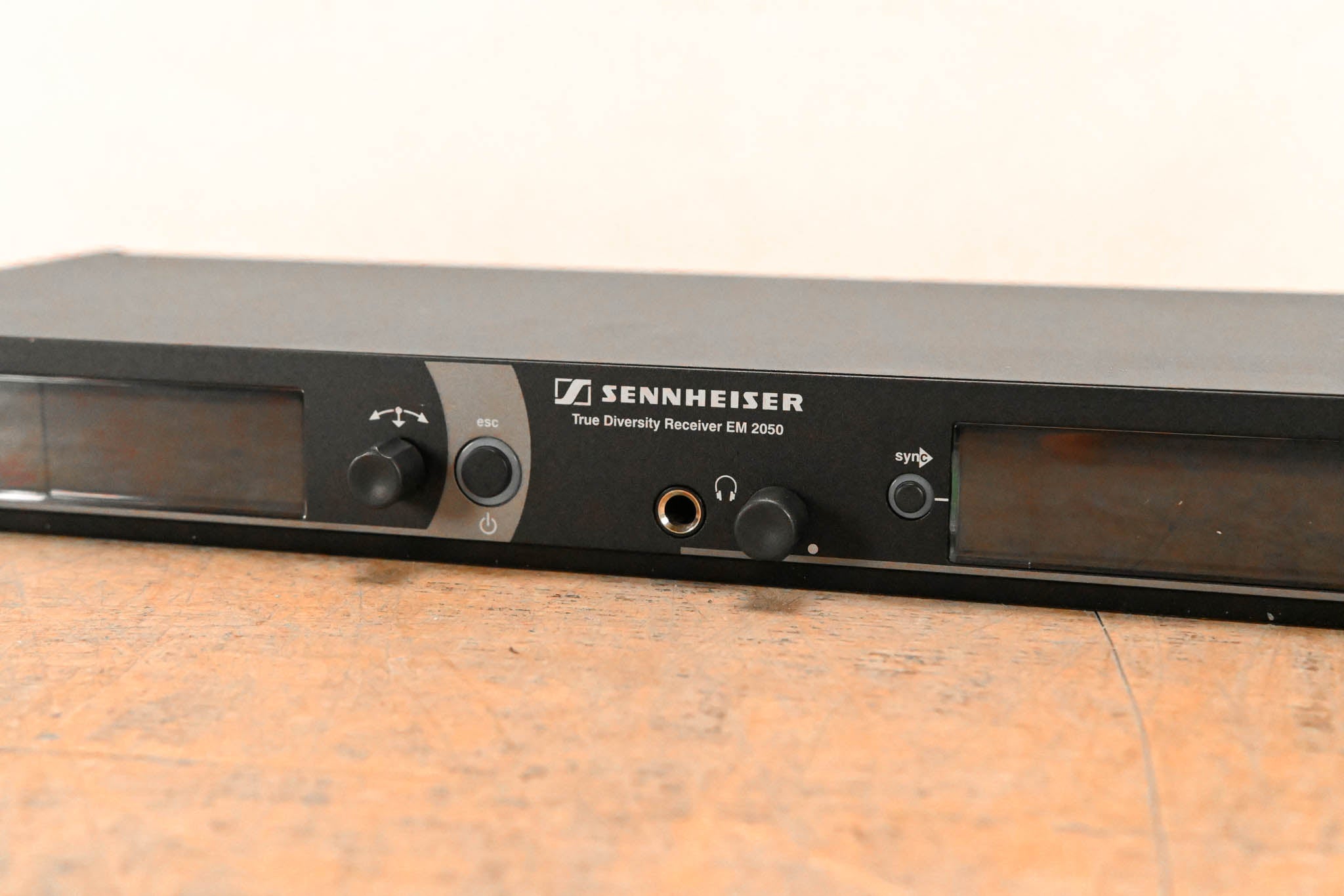 Sennheiser EM 2050 Dual-Channel Wireless Receiver Aw Range: 516-558 MHz