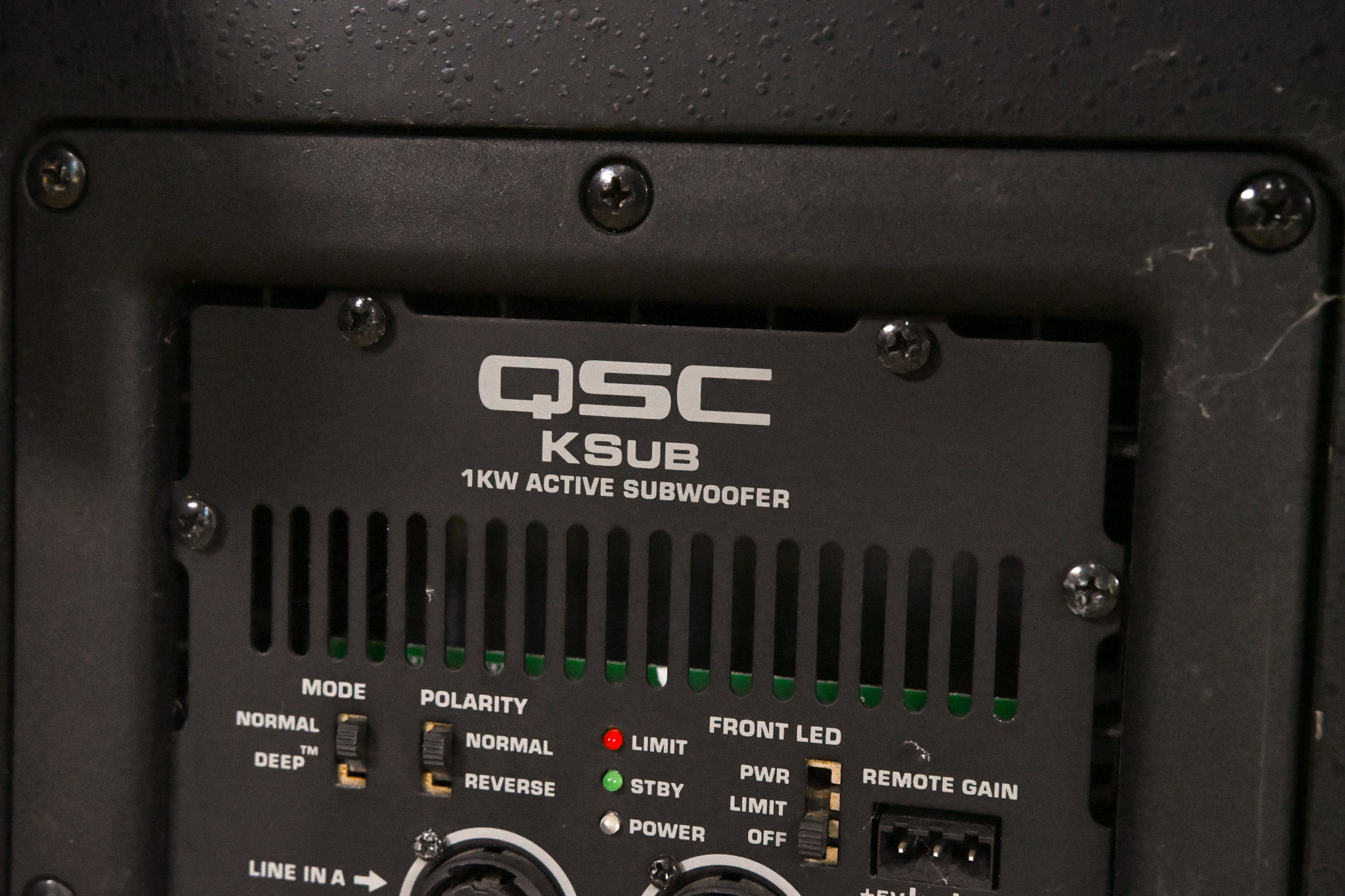 QSC KSub 1000W Dual 12" Powered Subwoofer