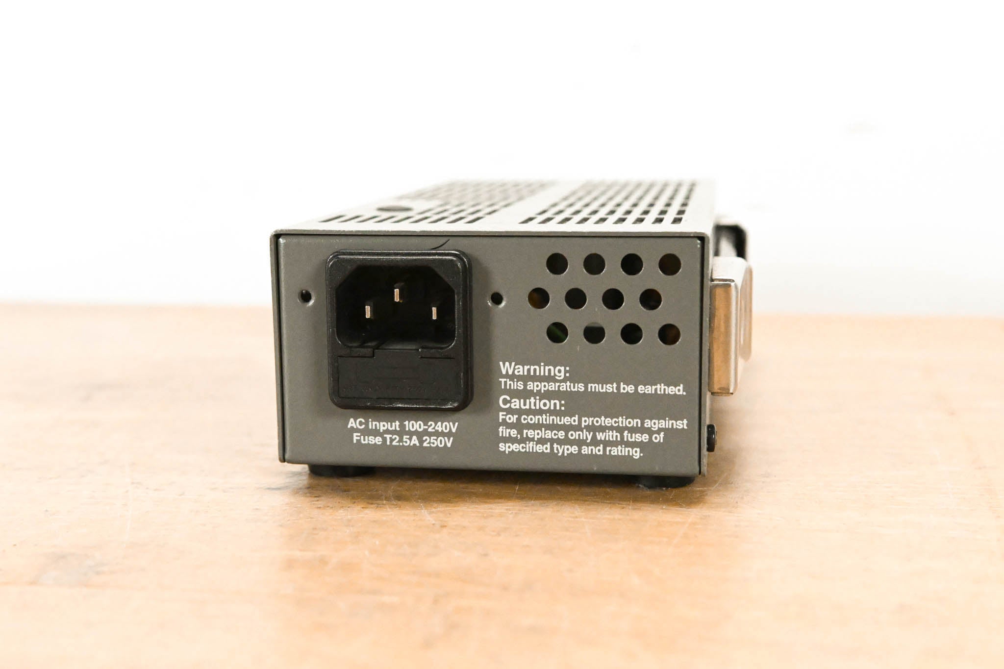 IDX System Technology IA-60a Single-Channel DC Power Supply