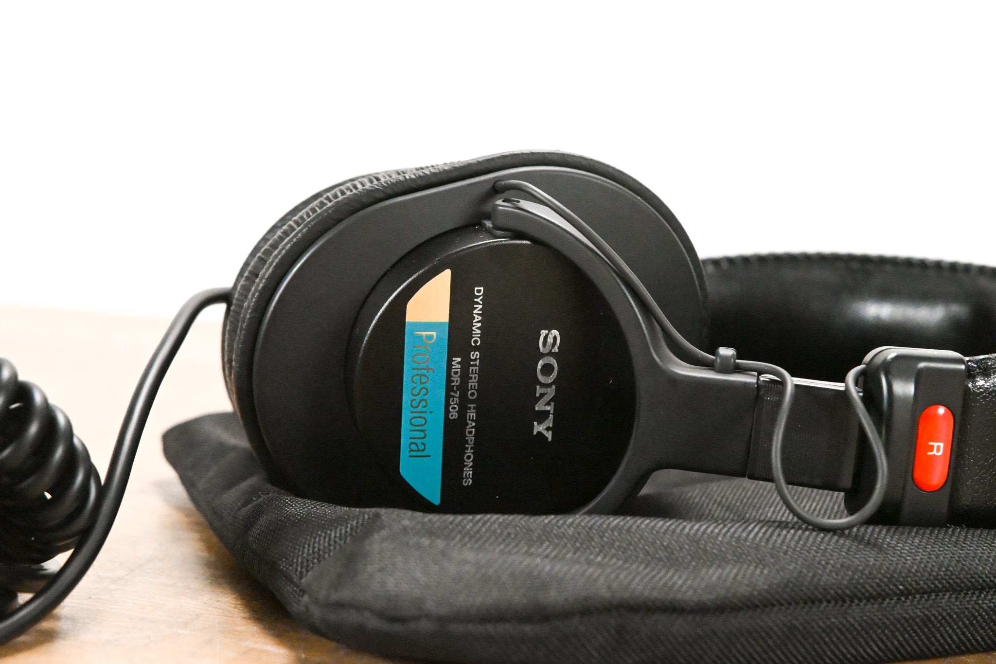 Sony MDR-7506 Professional Stereo Monitor Headphones