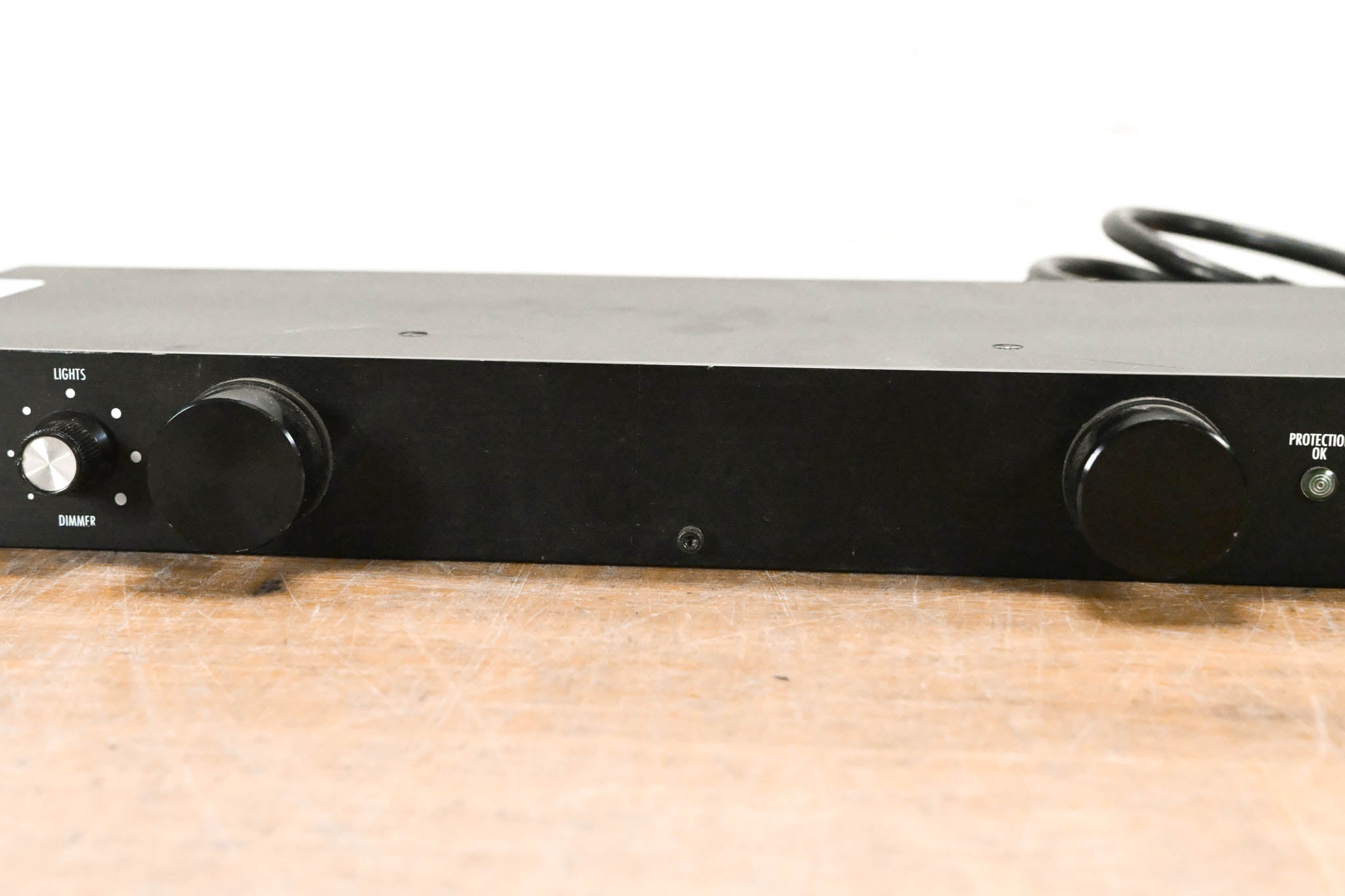 Furman M-8Lx 15A Merit Series Power Conditioner with Lights