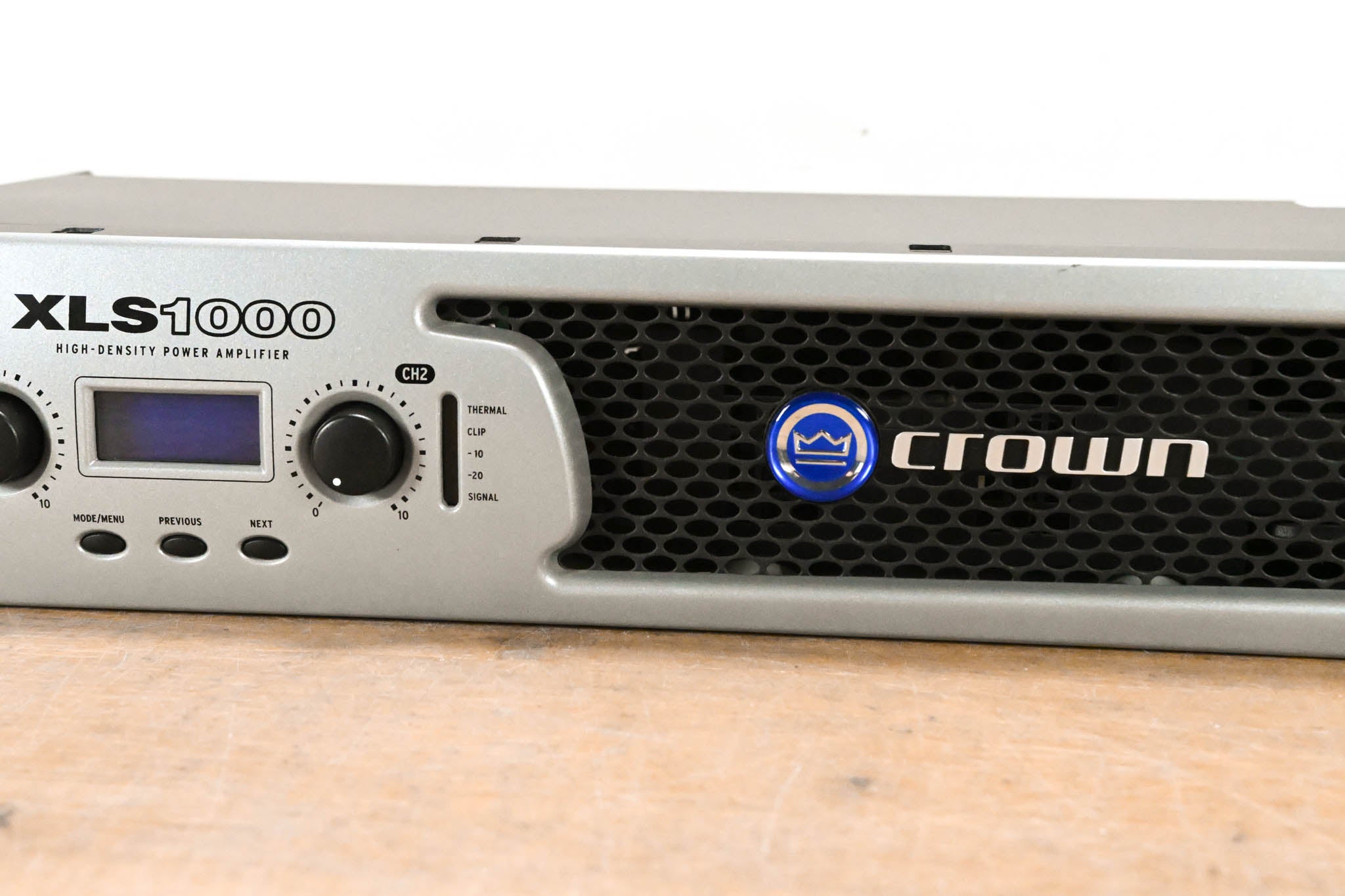 Crown XLS 1000 Two-Channel, 350W @ 4Ω Power Amplifier