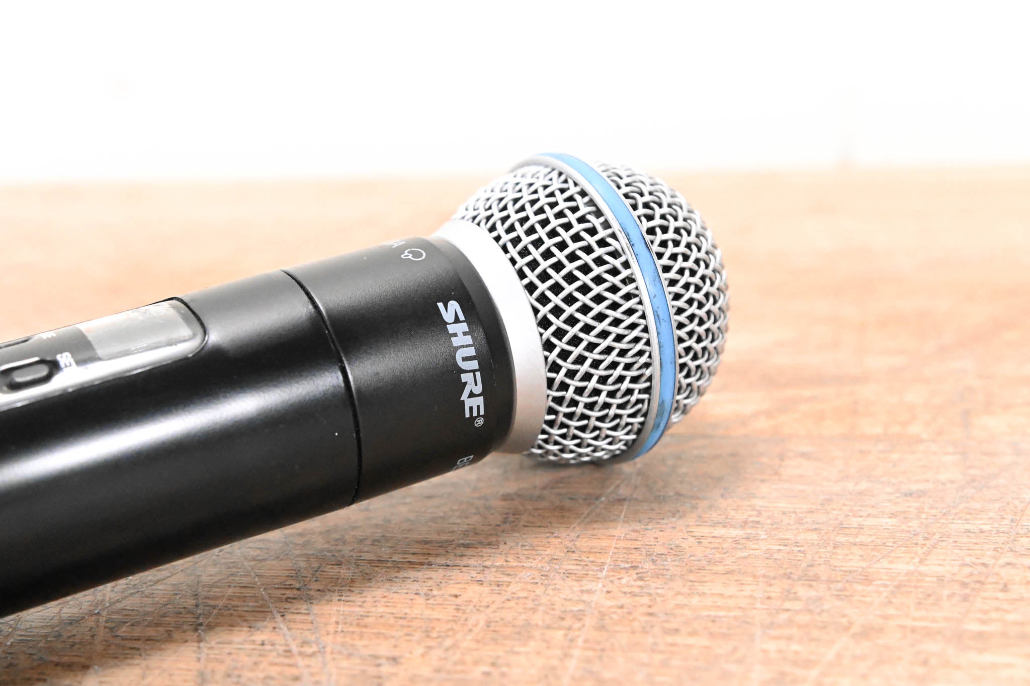 Shure ULXP24/BETA58 Handheld Wireless System - J1 Band: 554-590 MHz