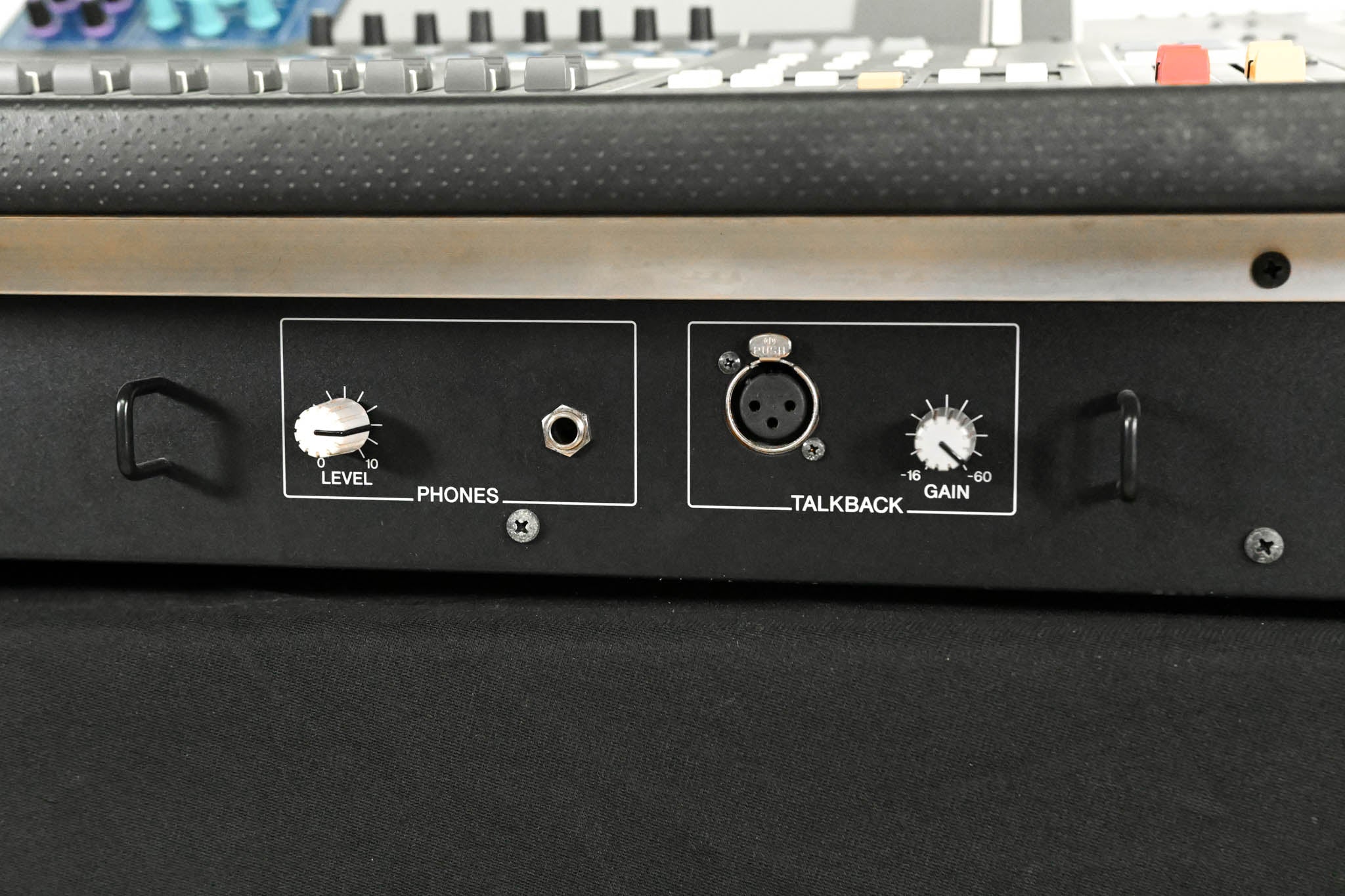 Yamaha M7CL-48 48-Channel Digital Audio Mixing Console