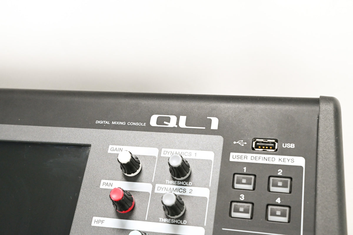 Yamaha QL1 16-Input / 8-Output Digital Mixing Console