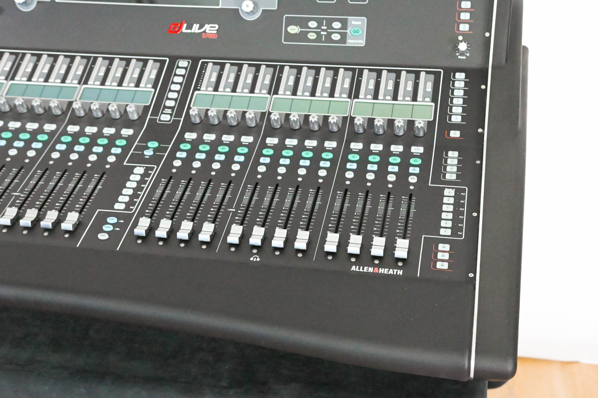 Allen & Heath dLive S7000 96-Channel Digital Mixing Surface
