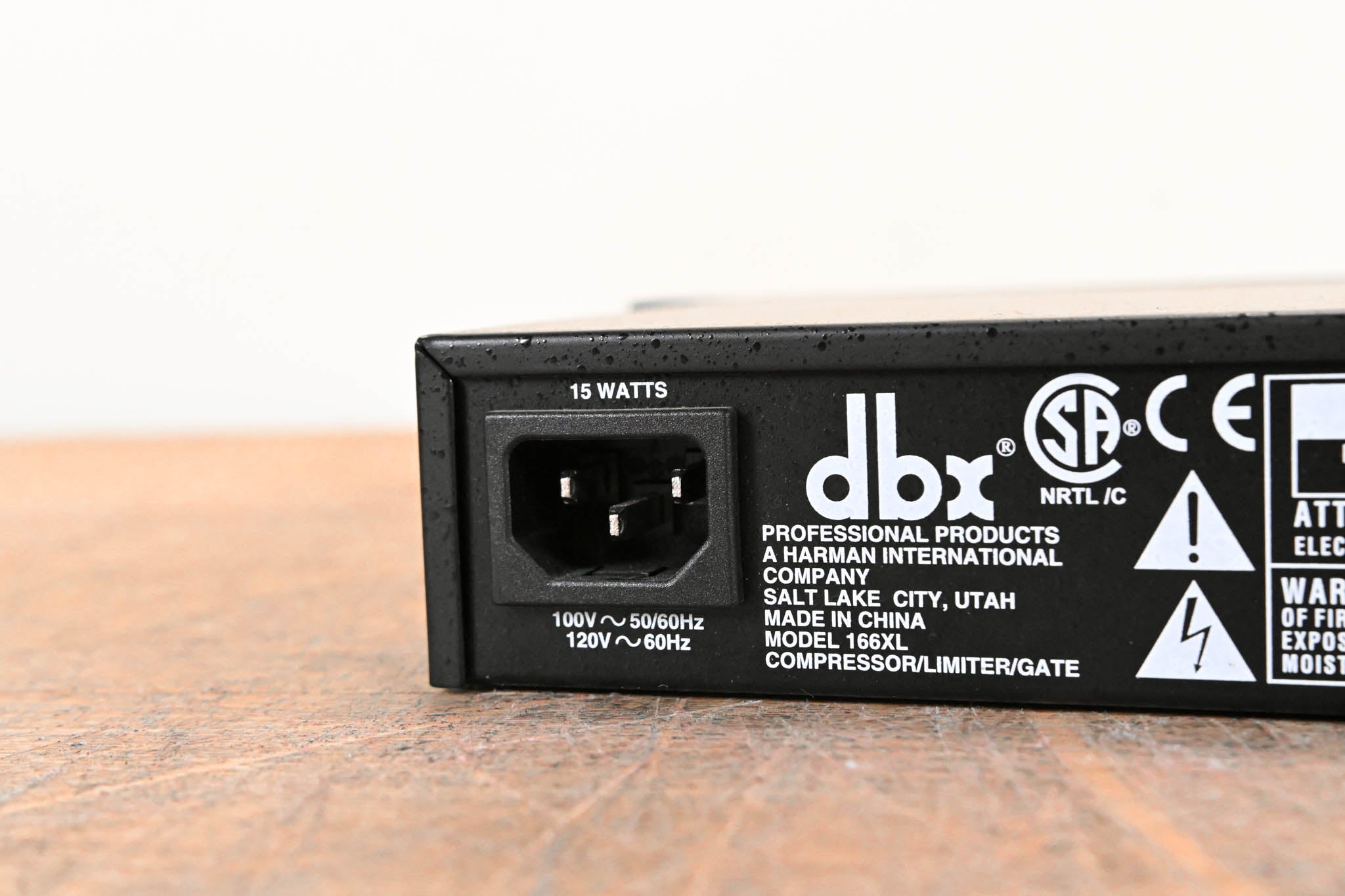 dbx 166XL 2-Channel Compressor/Limiter/Gate