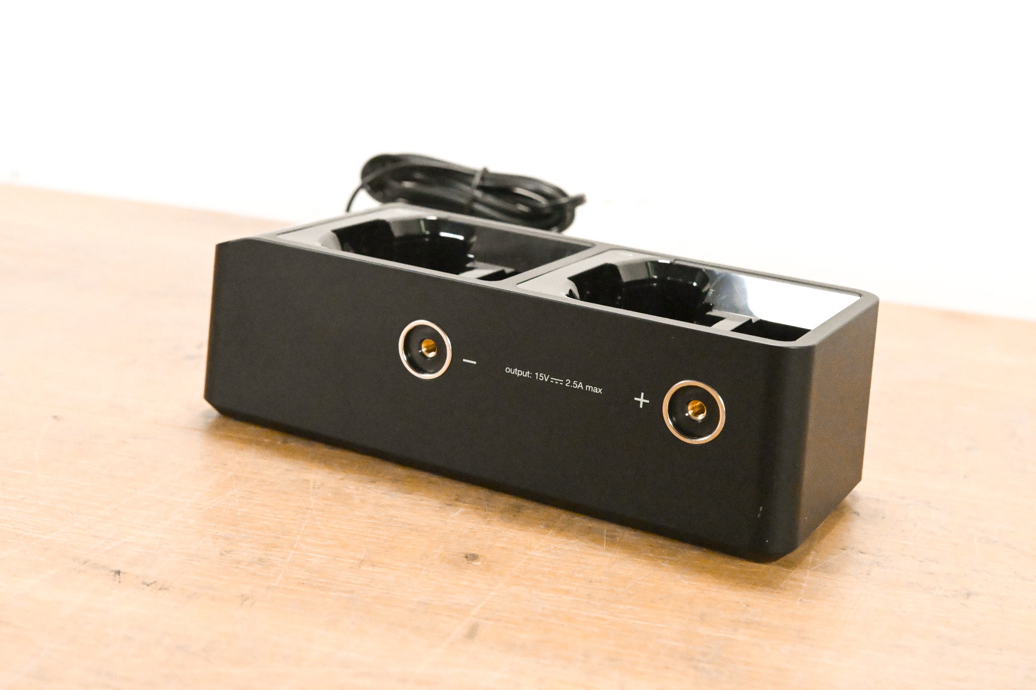 Shure SBC220 Networked 2-Bay Battery Charger