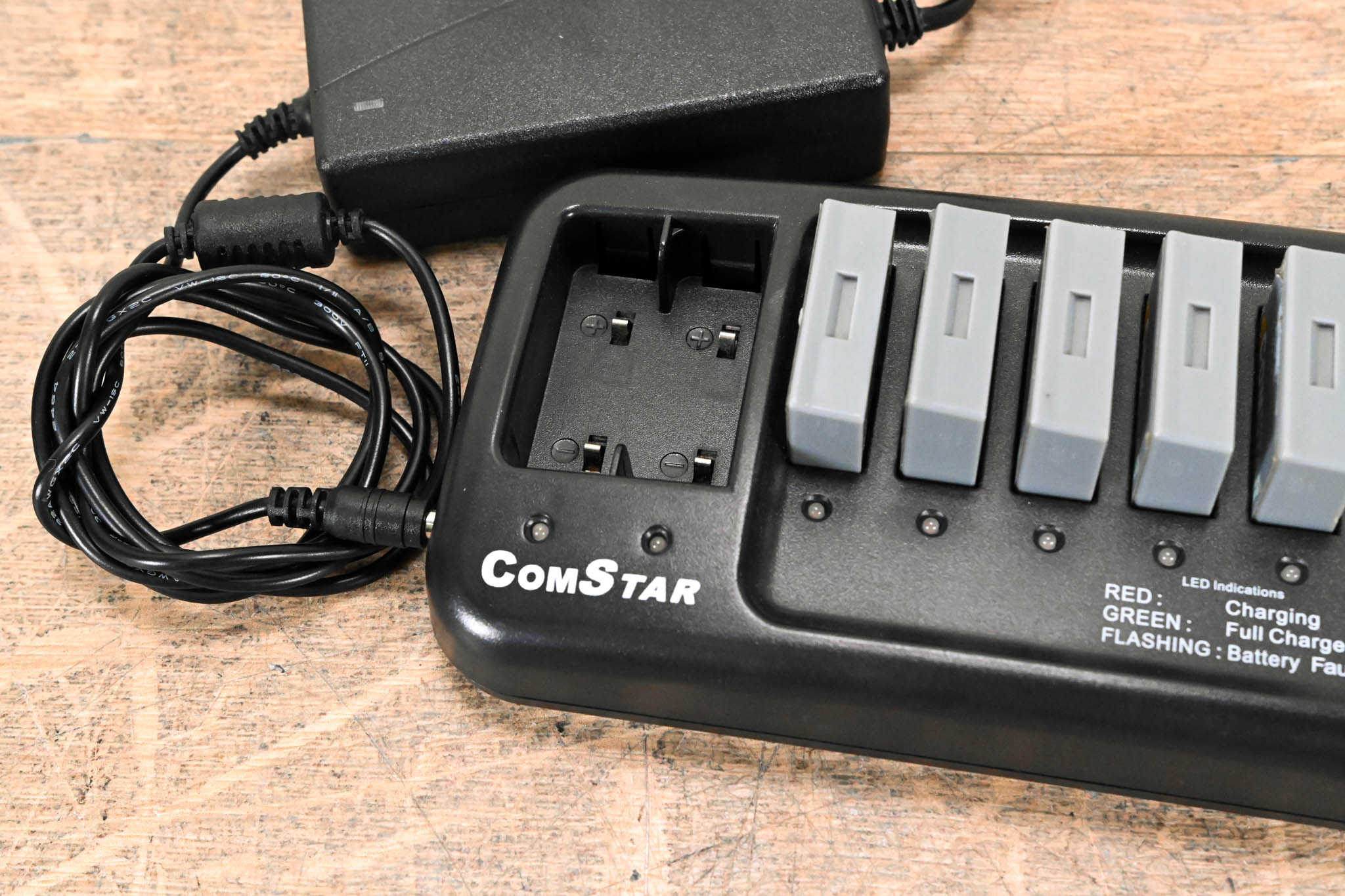 Eartec CH-CS28P COMSTAR Multi-Port Desktop Charger