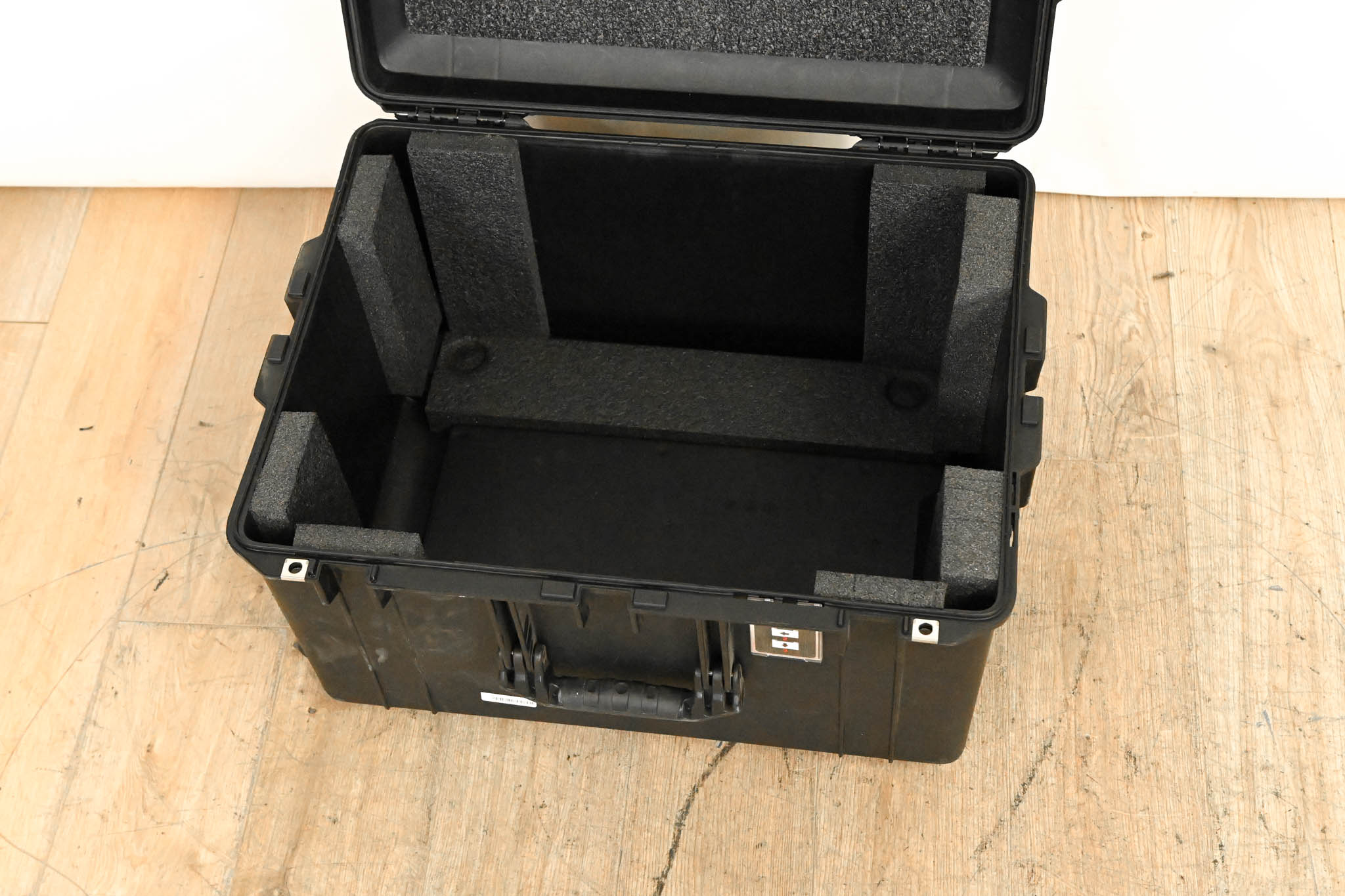 Pelican 1637 Air Case