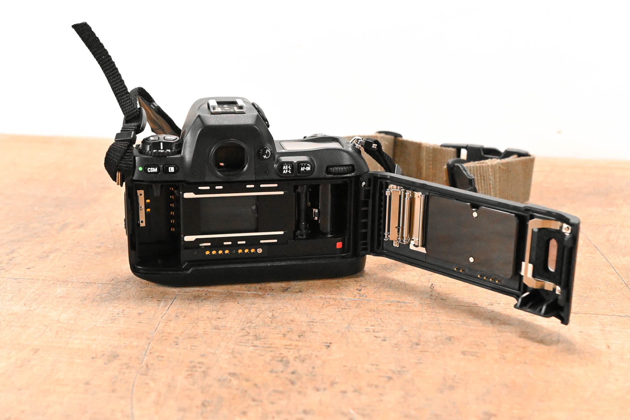 Nikon F100 Black 35mm SLR Film Camera Body with Strap
