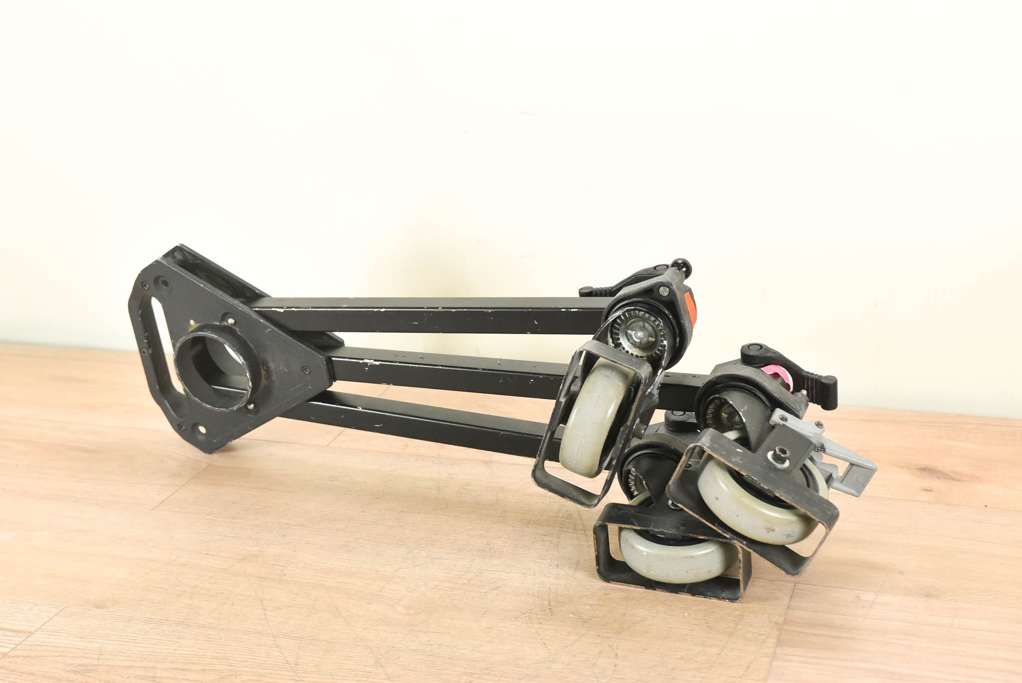 Vinten 3319 ENG Studio Dolly