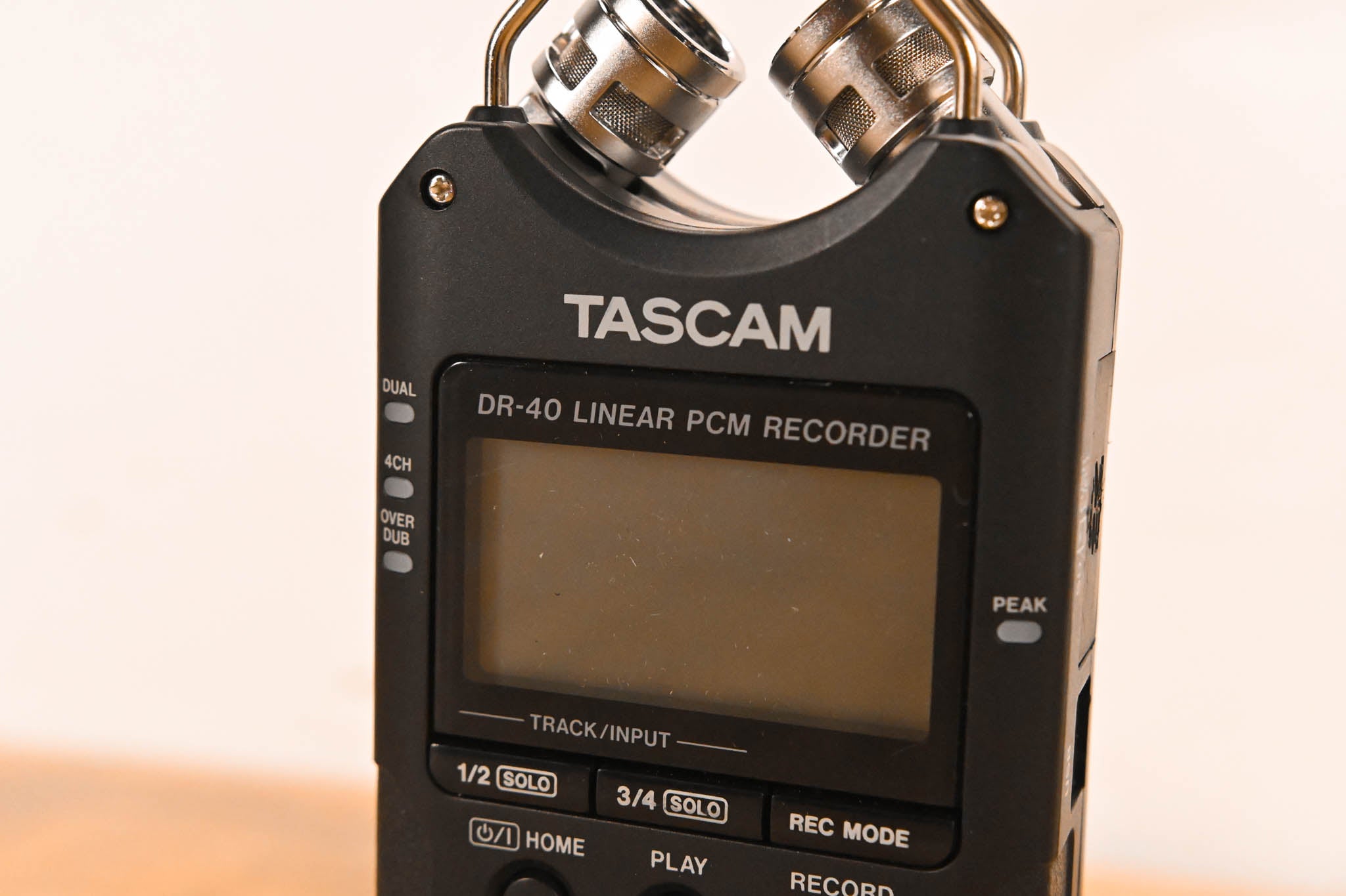TASCAM DR-40 Handheld 4-Track Recorder