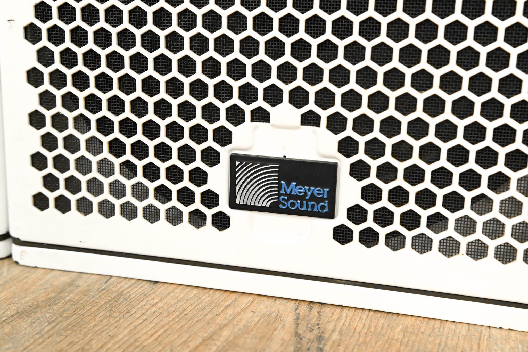 Meyer Sound UPJ-1P Compact VariO Loudspeaker (PAIR)