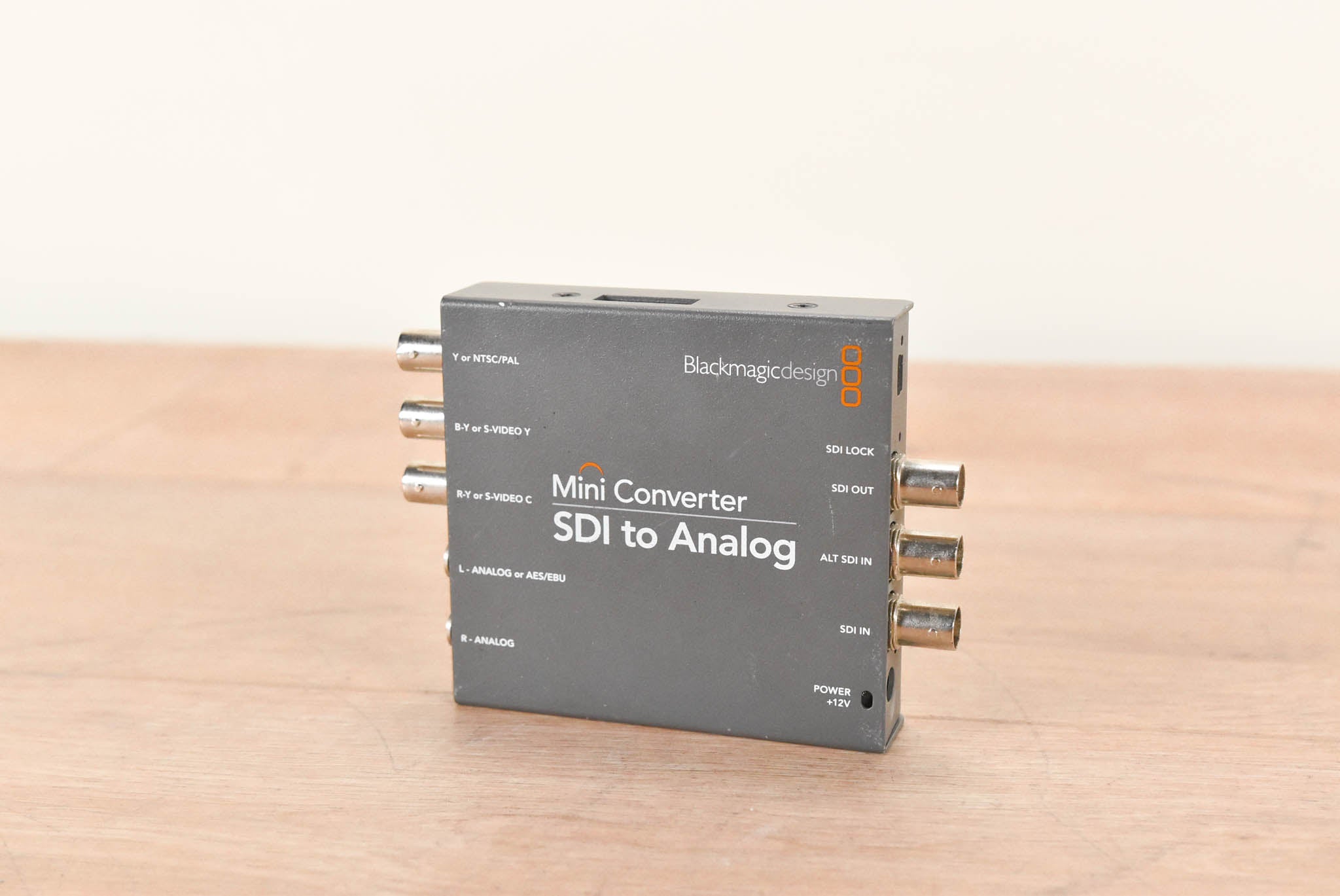 Blackmagic Design Mini Converter - SDI to Analog (NO POWER SUPPLY)