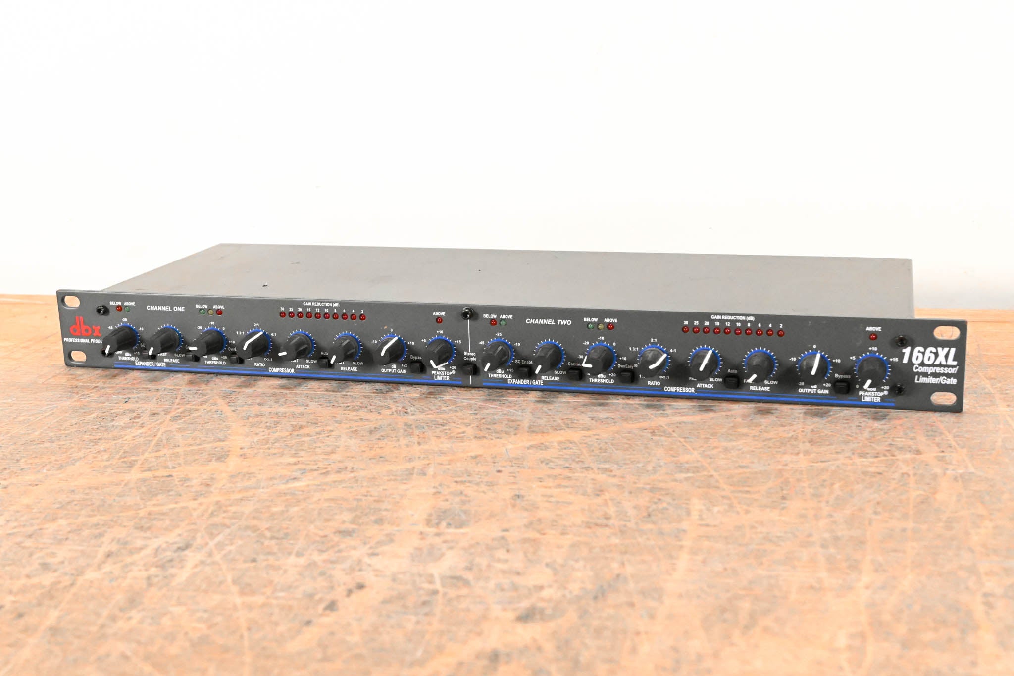 dbx 166XL 2-Channel Compressor/Limiter/Gate