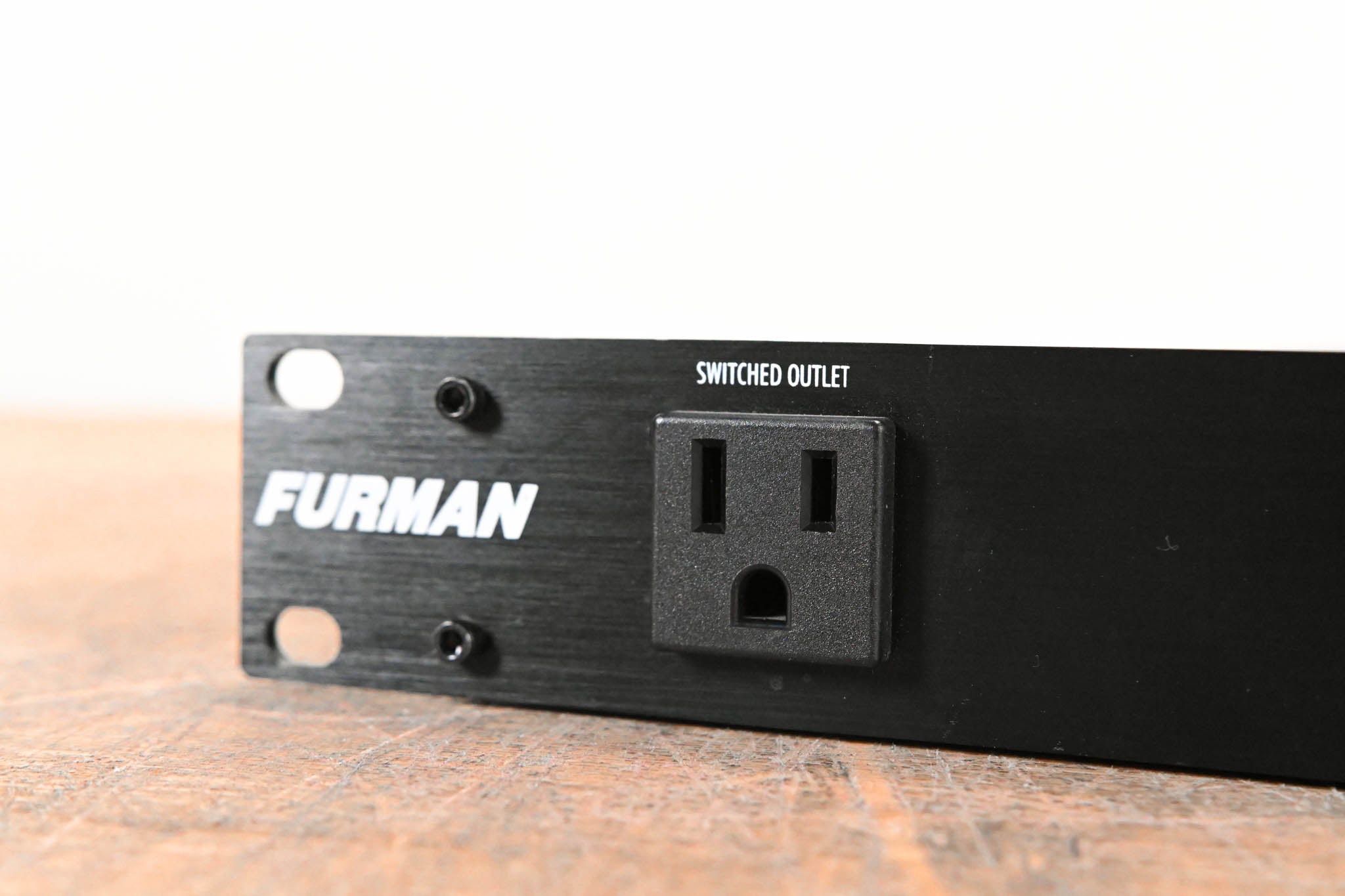 Furman M-8x2 8-Outlet Power Conditioner