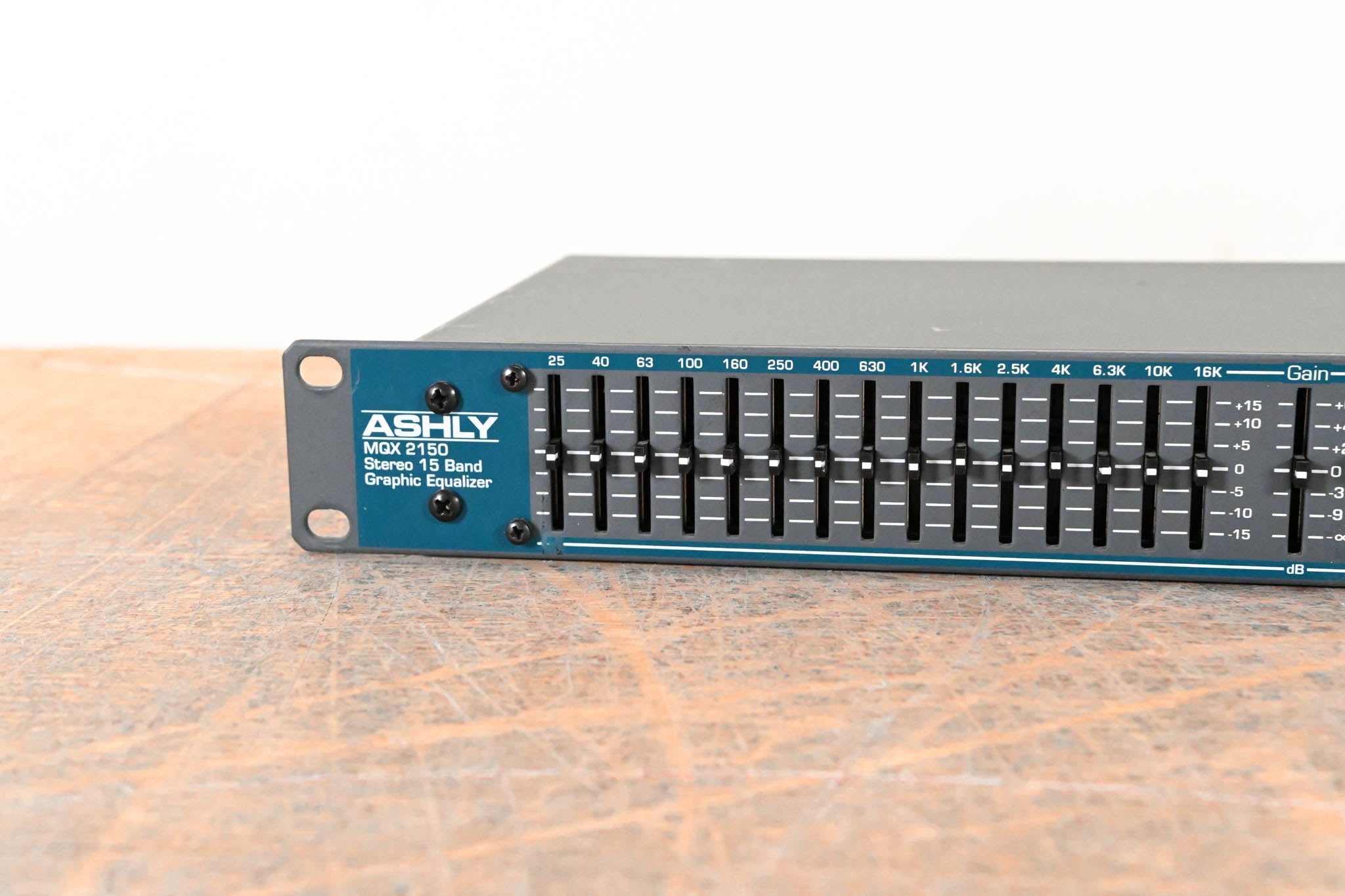 Ashly MQX-2150 Stereo 15-Band Graphic Equalizer CG01FA3