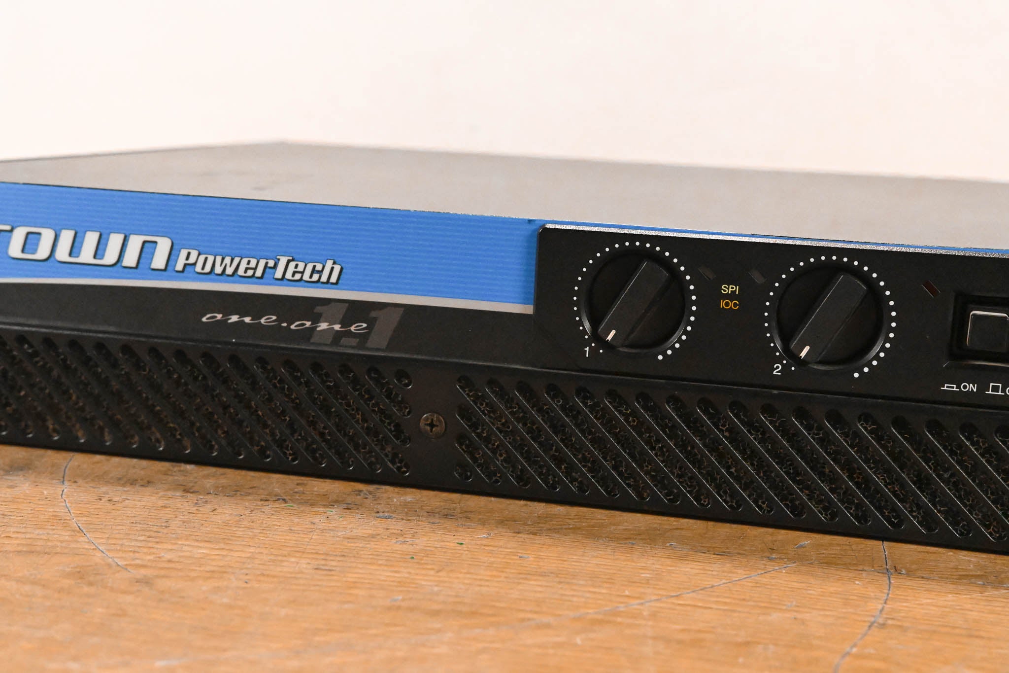 Crown Power-Tech 1.1 2-Channel Power Amp