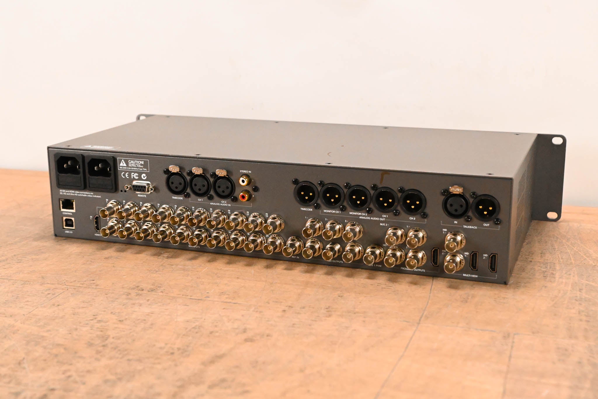 Blackmagic Design ATEM 2 M/E Production Studio 4K